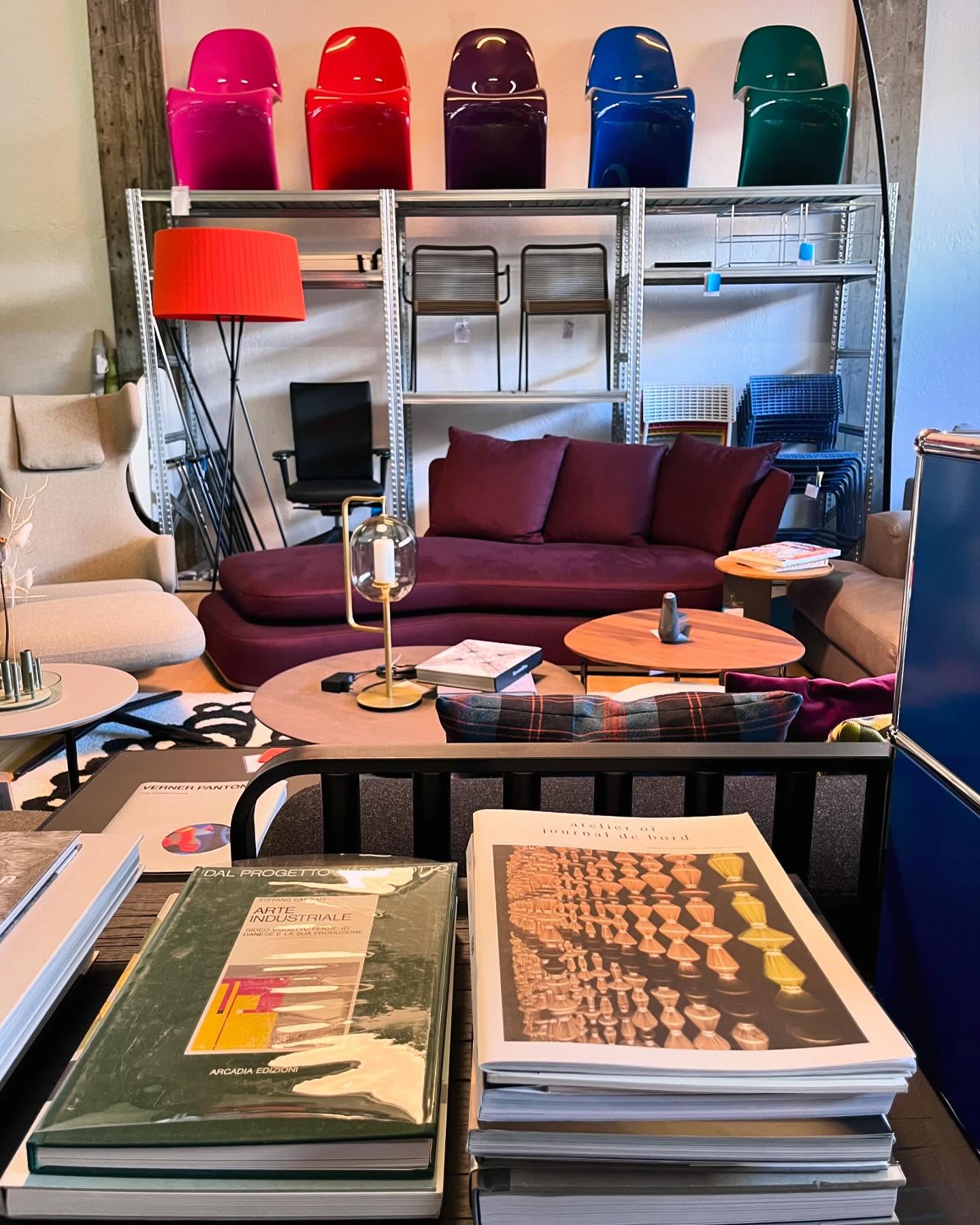 Das Sortiment im Designdepot wechselt regelmässig. Kommen Sie vorbei und entdecken Sie jeden Samstag neue Designermöbel zu reduzierten Preisen.
#brechbühlinterieur #vitra #cassina #weibelweibel #louispoulsen #usm #mdfitalia