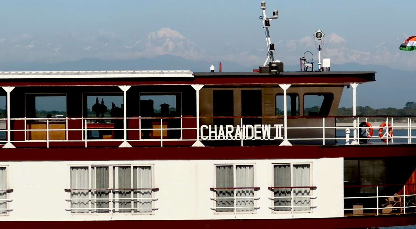 November brings the glory of eastern Himalayas to Assam as we bask in its offerings to us. These are visual highlights of the Brahmaputra river valley this month that we #lovewithabncruises as we cruise this mighty Himalayan river with our cherished expedition ships & boats #assambengalnavigation crew of #abncharaidew2 #abnsukapha #mvrudrasingha #abncharaidew ⚓️
.
.
.
.
.
#brahmaputrarivercruise #rivercruising #smallshipcruising #assamcruise #rivercruiseship #conscioustravel #easternhimalayas #purelifeexperiences #smallshipbigadventure #smallshipcruiseline #smallshipcruises #expeditioncruising #northeastindiatravel #assamtourismofficial #expeditioncruise #slowtravelmagazine #boatlifeisthebestlife #rareindia #responsibletravel #rivercruiser