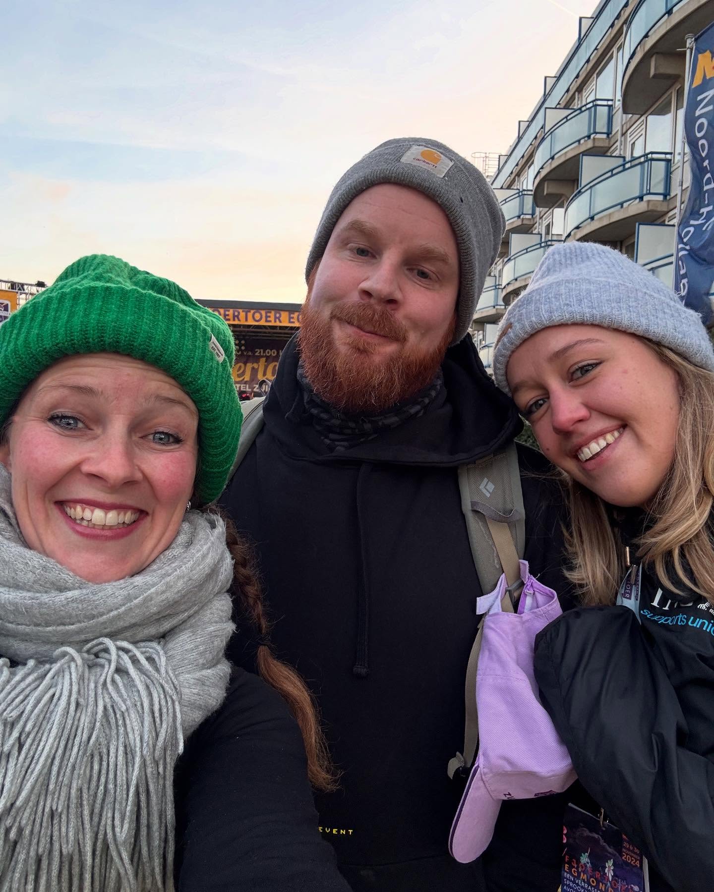 De December feestmaand is officieel begonnen. Hieronder vinden jullie een overzicht omtrent de feestdagen:
5 december: sluiten wij om 1600 uur
24 december: sluiten wij om 1600 uur
25 december: gesloten
26 december: gesloten
31 december: sluiten wij om 1600
01 januari: gesloten
Mocht u vragen hebben, dan kunt u ons bellen op: (075) 640 07 63 of een mail sturen naar: info@kinderoefentherapie-zn.nl
Alvast een hele fijne en gezellige maand toegewenst!đ