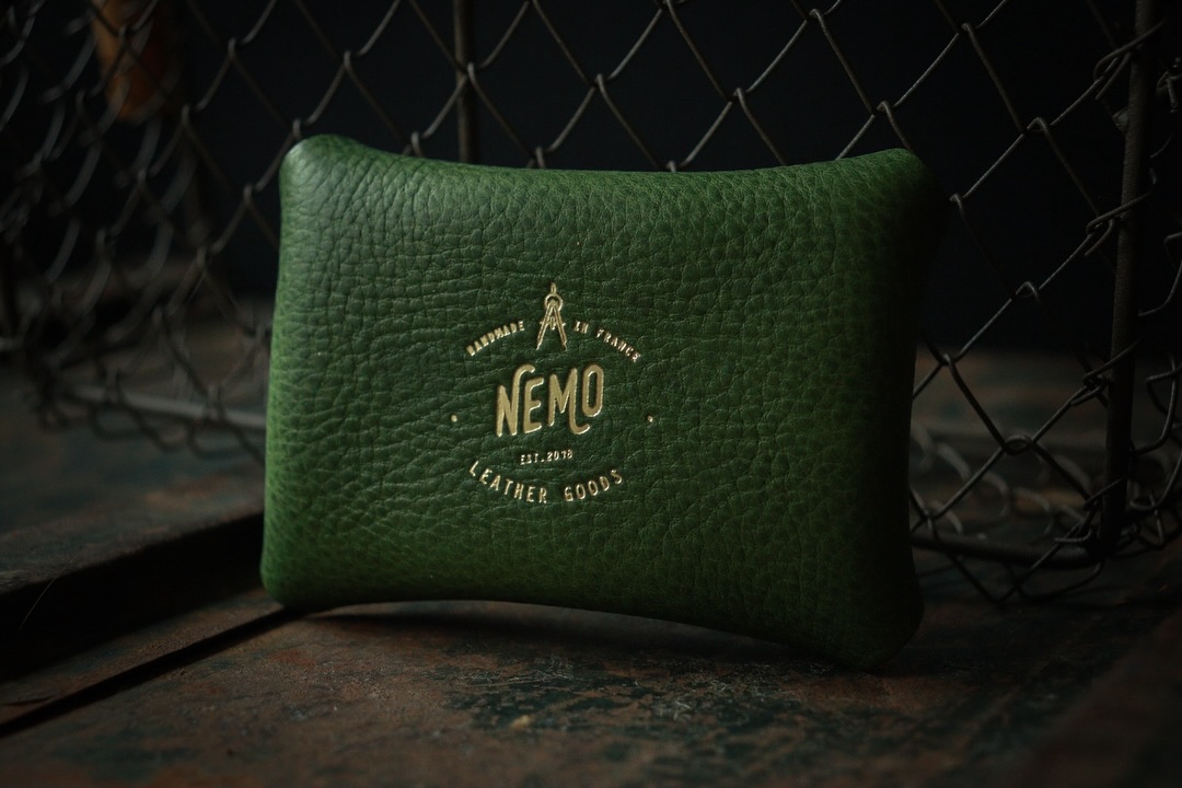 Did you know you can personalize any of your Nemo wallets/cardholders?
This one is Lighthouse minimalist wallet (gold edition) in green Minerva Box leather.
Link to online shop in BIO.
#nemoleathergoods #minimalistwallet #minimaliststyle #cardholder #leatherwallet #leathercardholder #minimalistcardholder #nostitchwallet #origamiwallet #ruggedstyle #heritagestyle #redwingstyle #minervabox #madeinfrance #fabriquéenfrance #portefeuillepersonnalisé #portefeuille #portecartes #slowfashion #gentelmanstyle #perdonalisedgifts #personalisedwallet #portefeuillepersonnalisé