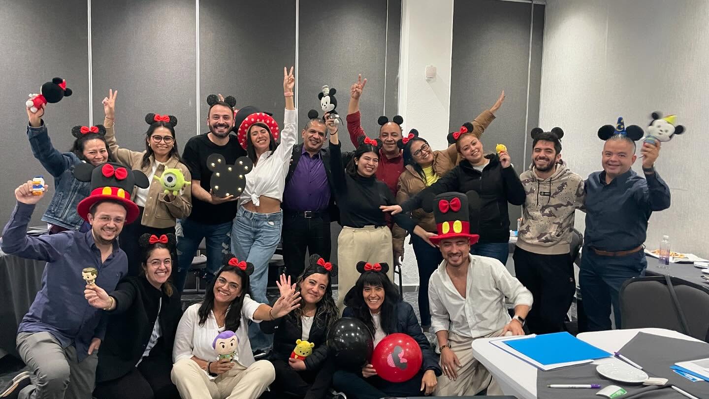 “🙏 Gracias infinitas a todos los que hacen posible esta experiencia. Su compromiso, entusiasmo y dedicación son la verdadera magia detrás de cada momento inolvidable. 🌟 ¡Sigamos creando juntos! 💼✨ #Agradecimiento #MagiaDelServicio #SiemprePresentes”