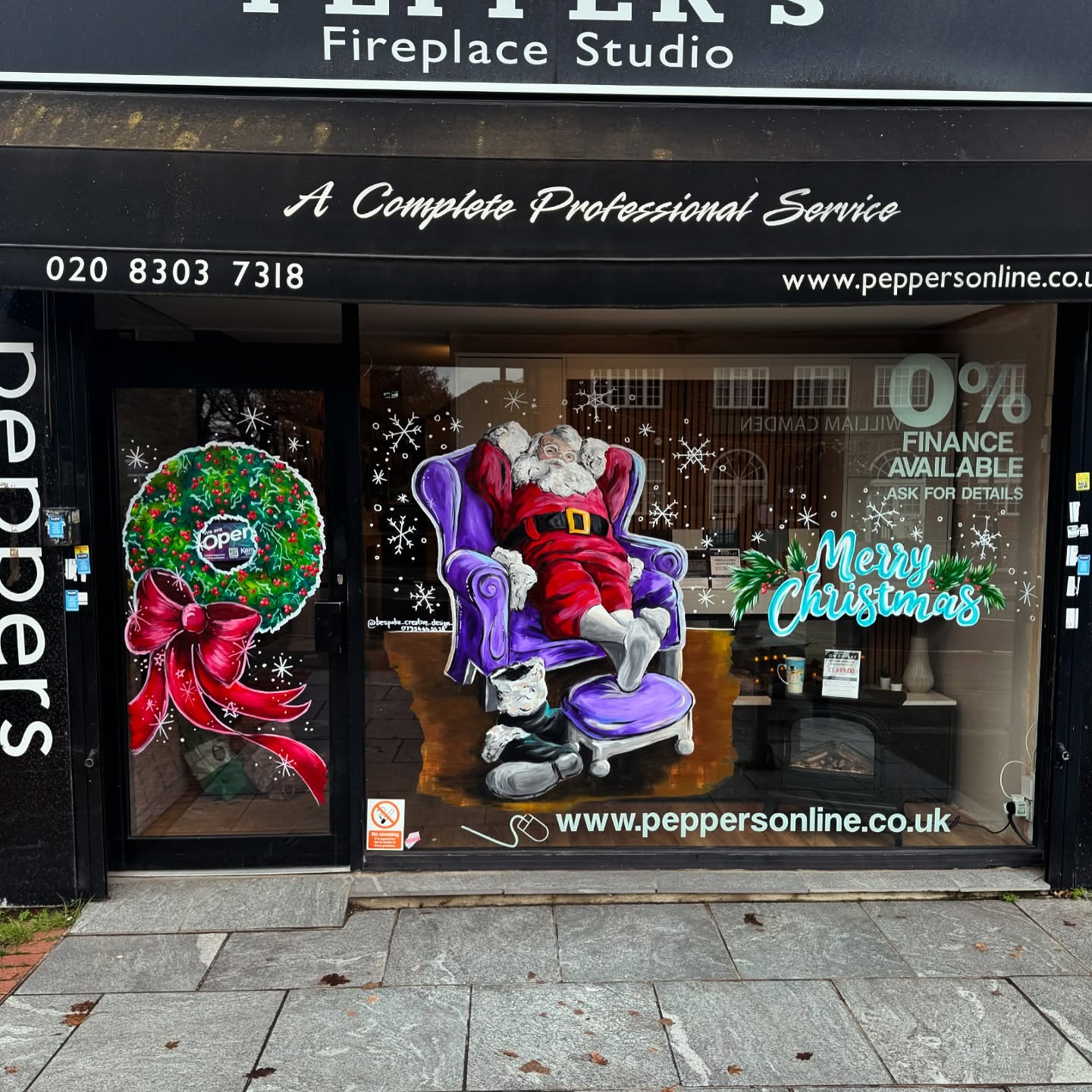 Our fireplace showroom welcomes an extra special guest! 🎅🏻
A self confessed fireplace aficionado, catch him on our magical window display in Avenue Road, Bexleyheath!
A very big thank you to the talented & lovely Kelly of @bespoke_creative_design_ for making our showroom so Merry & Bright this Christmas!