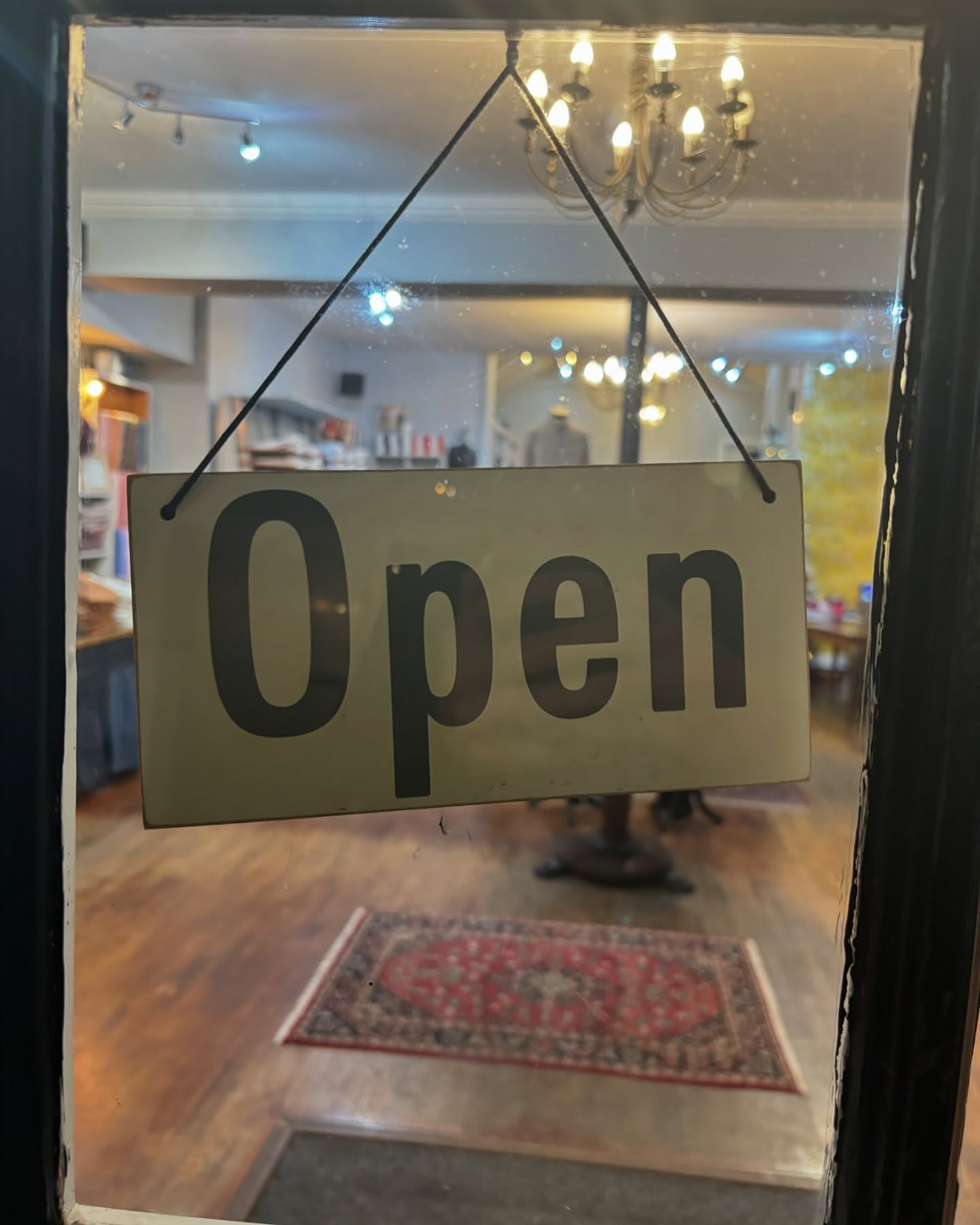 We are now open 10-3:30 on Sundays in the run up to Christmas!!!
Come and find that perfect present!
#cirencesterlife #cirencesterbusiness #cirencestershopping #cirencester #cotswoldlife #cotswold #turnerandhares #menswear