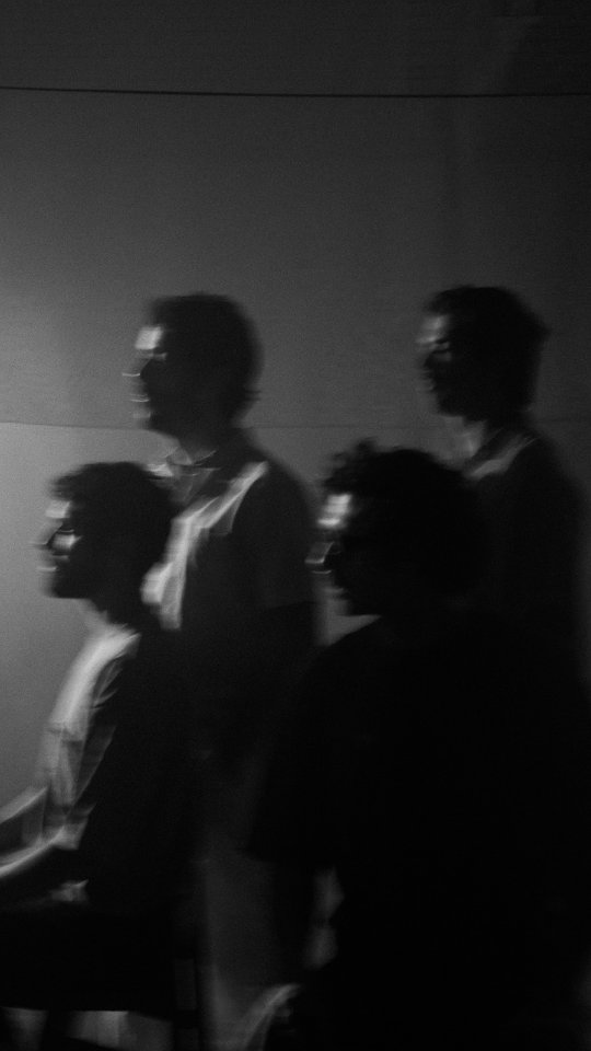 Nesta quarta, dia quatro, apresentamos quatro caras que chegam no Pequeno Imprevisto em 𝑶𝑵𝑫𝑨𝑺 𝑫𝒀 𝑪𝑨𝑳𝑶𝑹 🔥🔥🔥🔥
São atmosferas únicas que você não pode perder.
Corre no LINK DA BIO e faça o pré-save! ;)
#ondasdycalor #lançamento #pequenoimprevisto #musicaindependente