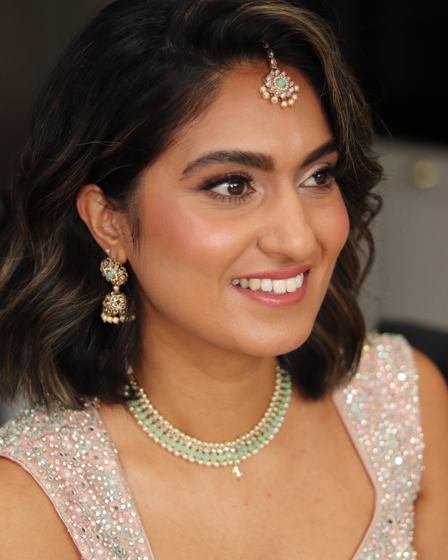 Last year I had the pleasure of getting Jaz ready for her engagement. Tomorrow I get to do it all over again for her big day. ✨
Hair & Makeup by me
#mua #makeupartist #midlandsmua #muamidlands #westmidlandsmua #birminghammua #birminghamhairstylist #bridalmua #bridalmuabirmingham #solihullmua #indianwedding #asianbridalmakeup #asianbridalmakeupartist #engagementmakeup