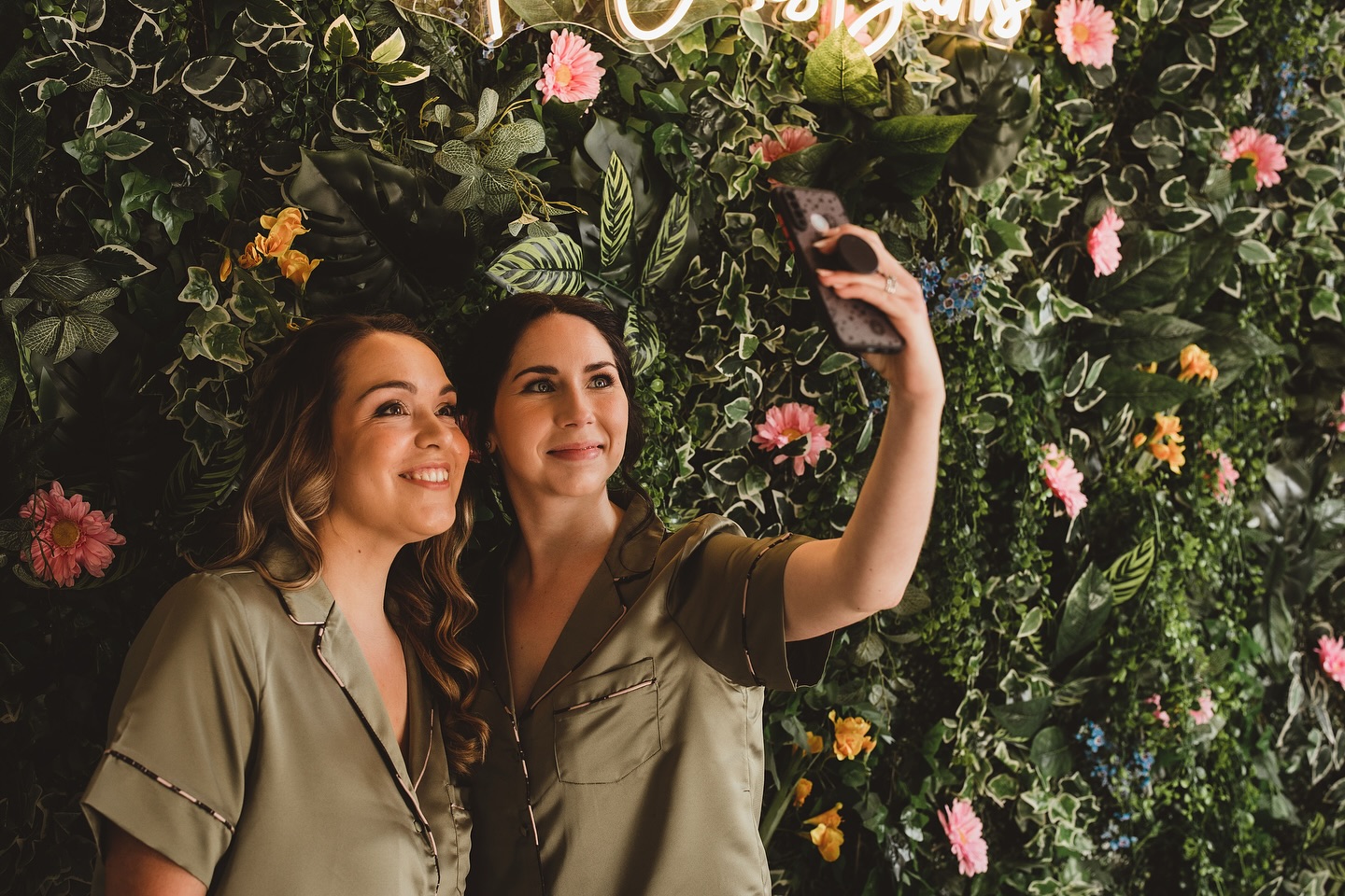 Professionally applied. Selfie approved! 📸
Investing in makeup professionals as part of your wedding planning means that memories this beautiful will always be picture perfect!
If you’re in the middle of securing your suppliers for your 2025/2026 wedding and would like to know my availability, I’d love to help! Drop me message to check your date!
Photo credit @alisaroberts_