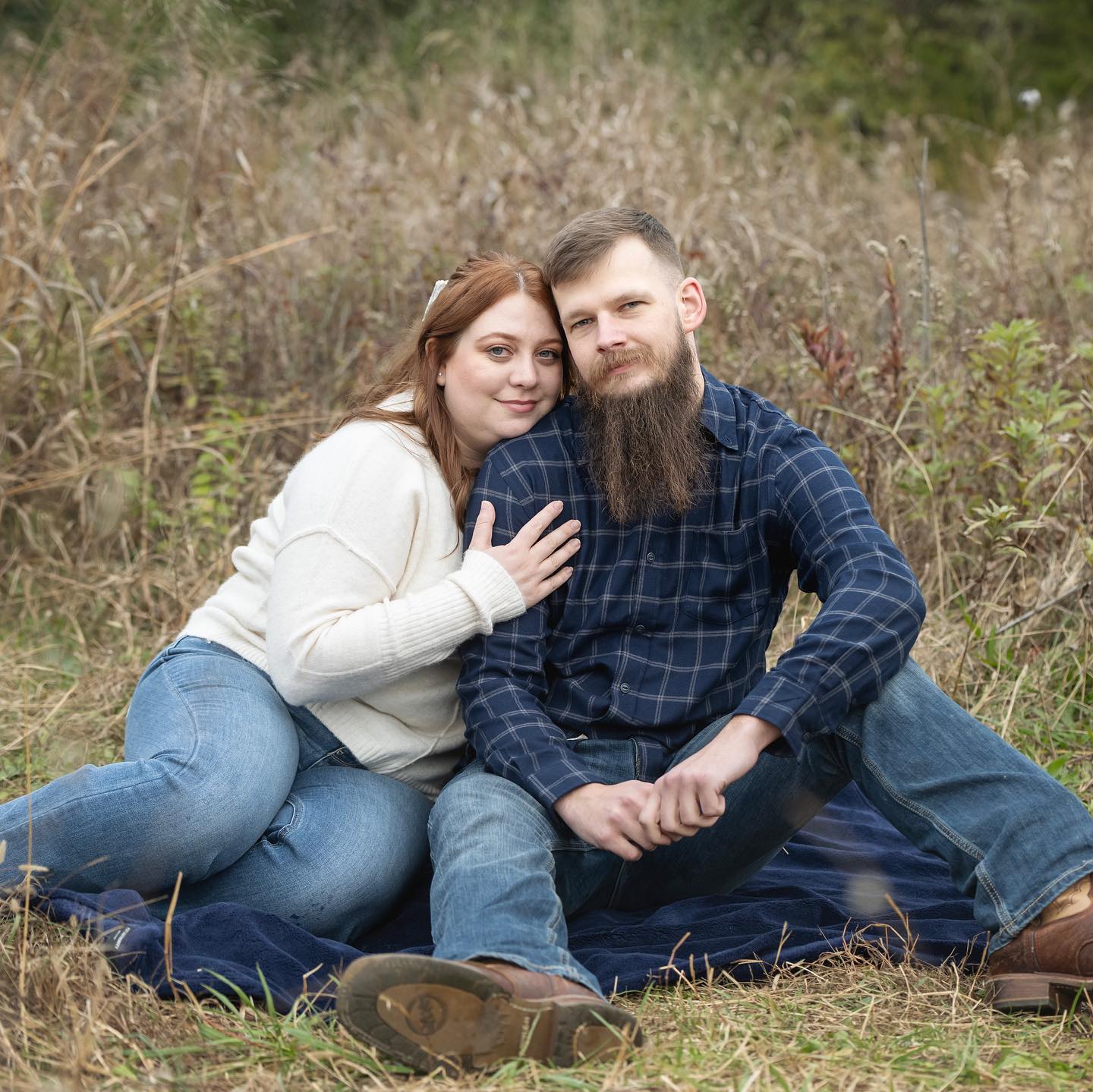 As I’m sitting here looking at this seasons’s first snow, I’m thankful that it waited until after Laura and Scott’s engagement session this past weekend. It may have been chilly, but they just gave them an excuse to cuddle up together 😊 I can’t wait for their wedding next year!!
#engagement #engagementphotos #engaged #nashvillephotographer #weddingphotography #nashvilleweddingphotographer #gettingmarried #engagementring #nashville #hendersonville #wedding