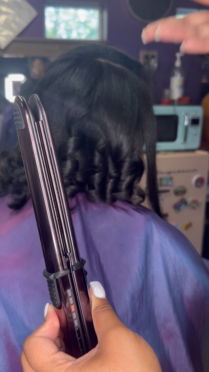 Chef’s Kiss!
#houstonhairstylist #houstonhair #houstonhairstylists #silkpress #silkpresshouston #pearlandhairstylist #pearlandhair #viral #explore