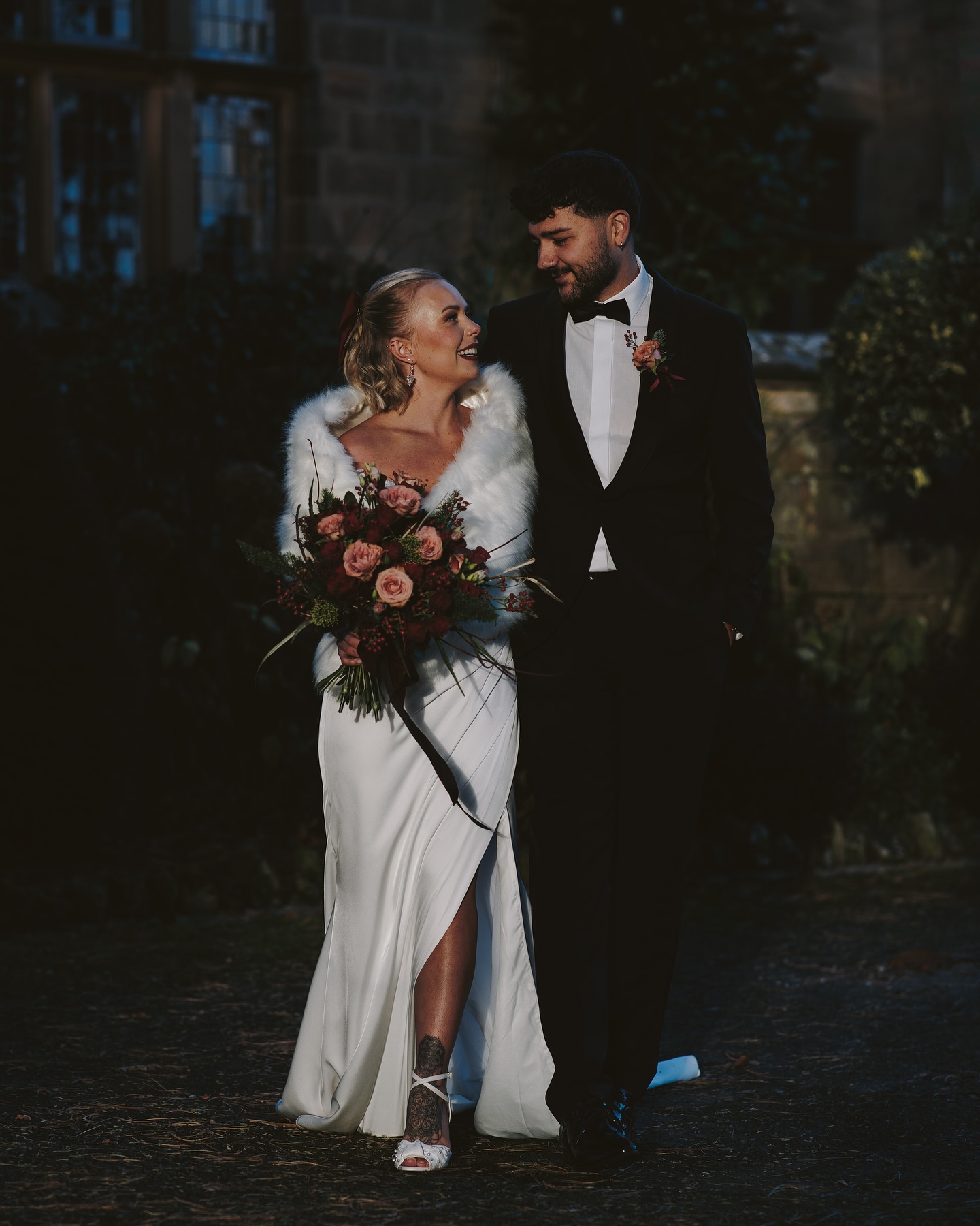 ♥︎ 𝑆 𝐸 𝐴 𝑆 𝑂 𝑁 𝐴 𝐿 𝑆 𝑇 𝑌 𝐿 𝐼 𝑁 𝐺 ♥︎ When it comes to styling,I believe in making the most of the season we’re in. And this time of year is perfect for rich colour palettes, candles, twinkling lights and cosy log fires.
.
Happy December!
.
Planner and Stylist @willow_and_rust
Photographer @elizabet.hbrown
Venue @fischersbaslow @dawnelizabethrudd
Florist @inspiredfloristry
Dress @noraevebridal
Suit @the_suit_lounge
MUA @l_m_beauty_
Hair @jessicacharlottebridalhair
Accessories @honey_and_ember
Cake @peakpatisserie
Stationery @inkedpapercompany
Chairs @green_farm_marquees
Models @daryll_cw @_elliottcatterall
.
.
.
#festivewedding #christmaswedding #intimatewedding #smallwedding #uniquewedding #microwedding #weddingstyling #weddingdecorideas #weddingdecorinspiration