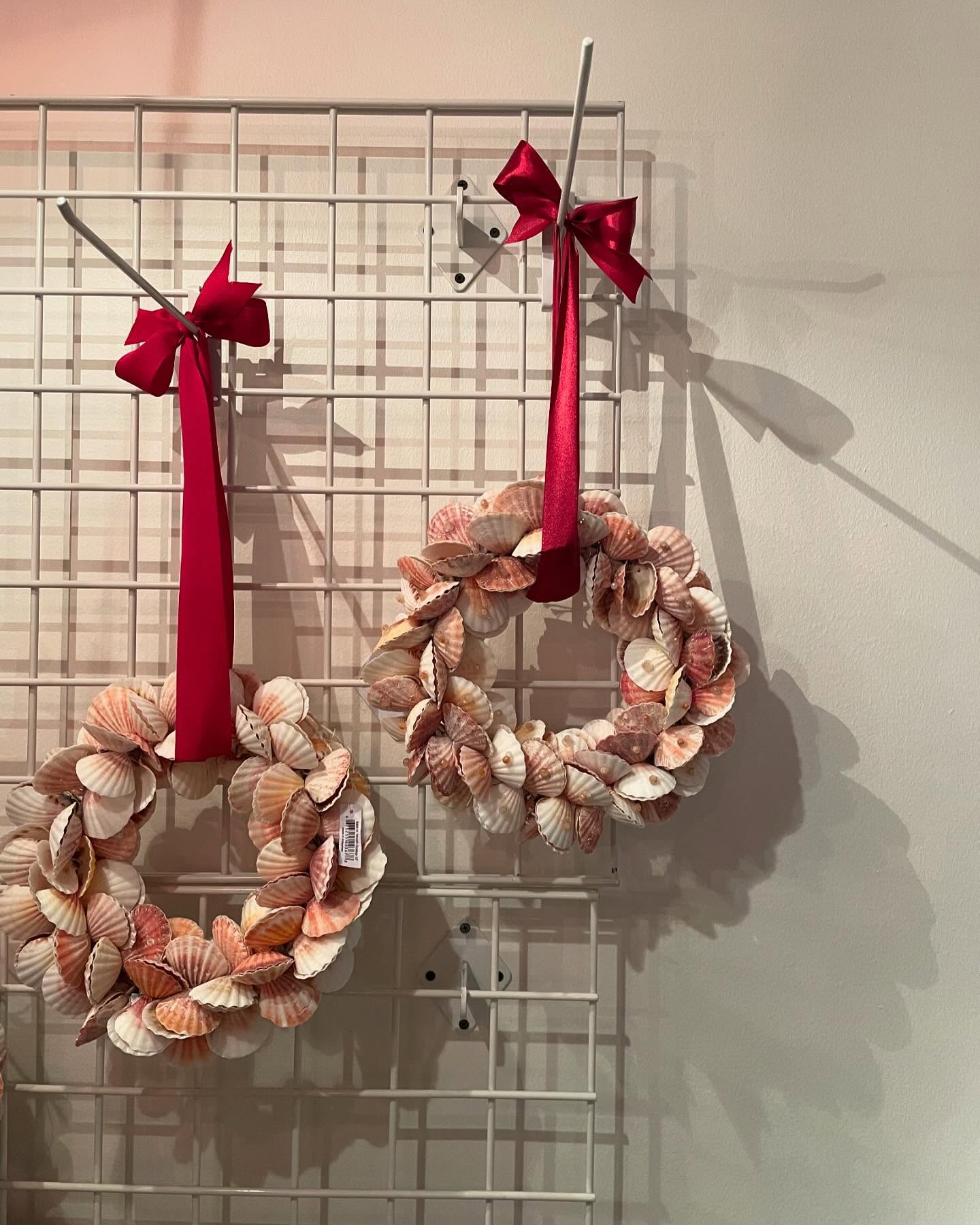 Koastal Kitchen Shell Wreaths are here! #shopmendonoma #gualalaca #searanchcalifornia #shopsmall #shopsmallbusiness #TheKoastalKitchenShop #YourKreativeKitchenShop #KoastalKitchenGualala