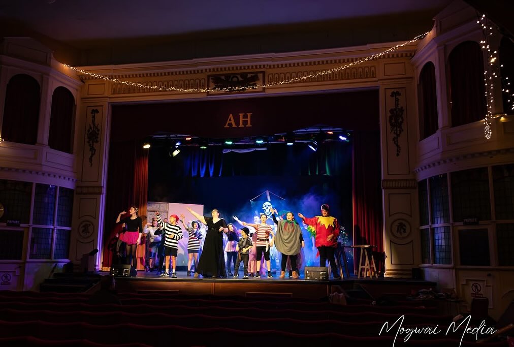 “Would you like an adventure now, or shall we have our tea first?”
The magical pantomime *Tink* is here to sprinkle some pixie dust on your Christmas countdown! Expect swashbuckling pirates, plenty of laughs, and a story affirming your belief in fairies.
Mogwai Media was so honoured to capture the magic at the dress rehearsal—we had the best time as a mini audience, yelling “he’s behind you”, laughing and declaring that we will absolutely, never ever ever never grow up! .. oh no we wont
Don’t miss out on the fun. Book your tickets now and let Tink whisk you away to a place where dreams take flight.
🌟 **Fly over to The Albert Hall, Llandrindod Wells before it’s too late!** 🌟
@thealberthalllw @powyscc @powyscountytimes @midwalesmyway #midwales #theatre #nevergrowup #idobelieveinfairies #llandrindodwells #llandod #whatsoninpowys #peterpan #neverland #pantoseason #pantomime