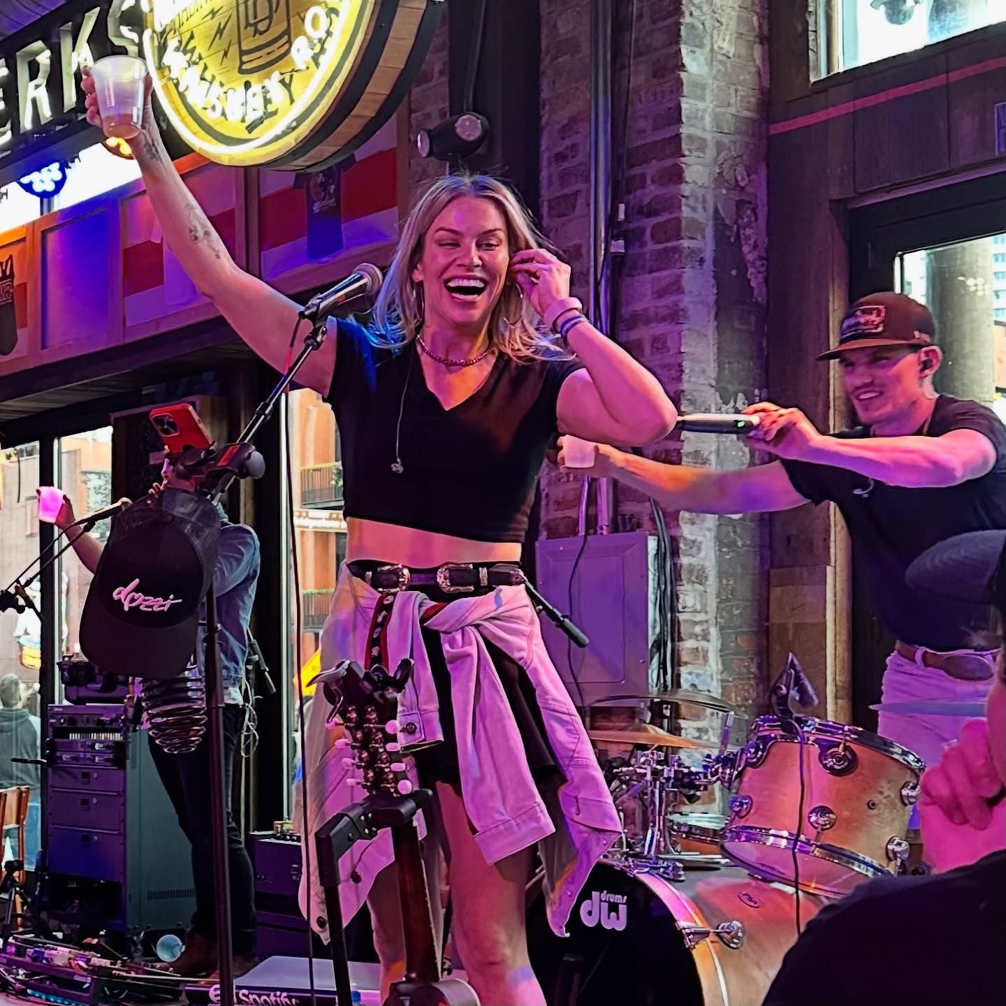 Cheers to the 5th last Monday of the year 🥂🍻
@iamtroywoods @whiskeyrownashville