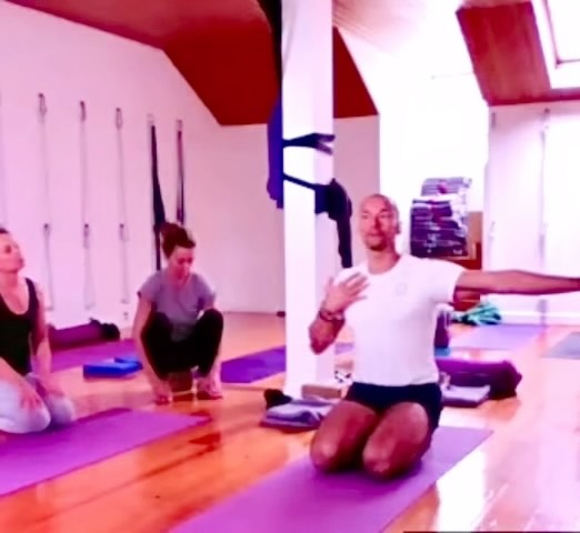 Standing flow towards Arm Balances.
Two hours class in one minute.
Recorded in Zoom.
.
.
.
.
.
#titibasana #fireflypose #yogaanatomy #bakasana #bhujapidasana #yogafunctionalanatomy #yogaalignment #yogafunctionalmovement #anatomy #yogaclass #Yoga #asana #functionalanatomy #hathayoga #iyengaryoga #yogaportugal #lisbonyoga #practice #yogainspiration #yogapose #yogateacher #yogaeveryday #yogi #yogajourney #yogacourse #armbalance #asanapractice