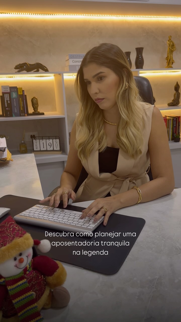 Envia para alguém que quer ter tranquilidade quando se aposentar.
Muitas pessoas pensam que só podem se aposentar quando atingem a idade mínima de 62 ou 65 anos, mas isso não é verdade.
Existem várias opções de aposentadoria antecipada que podem garantir seu benefício antes, sem comprometer o valor recebido.
A chave está em planejar corretamente todos os cenários, utilizando as regras de transição mais vantajosas para você e evitando erros comuns que podem reduzir o valor do benefício.
Um bom planejamento previdenciário faz toda a diferença. Ao analisar seu histórico de contribuições e sua situação pessoal, é possível encontrar a estratégia perfeita para garantir uma aposentadoria tranquila, confortável e mais alta.
Quer descobrir como? Fale com um advogado especializado para começar a planejar o seu futuro hoje mesmo!
•
•
•
#inss #oab #oabpe #previdenciario #advocacia