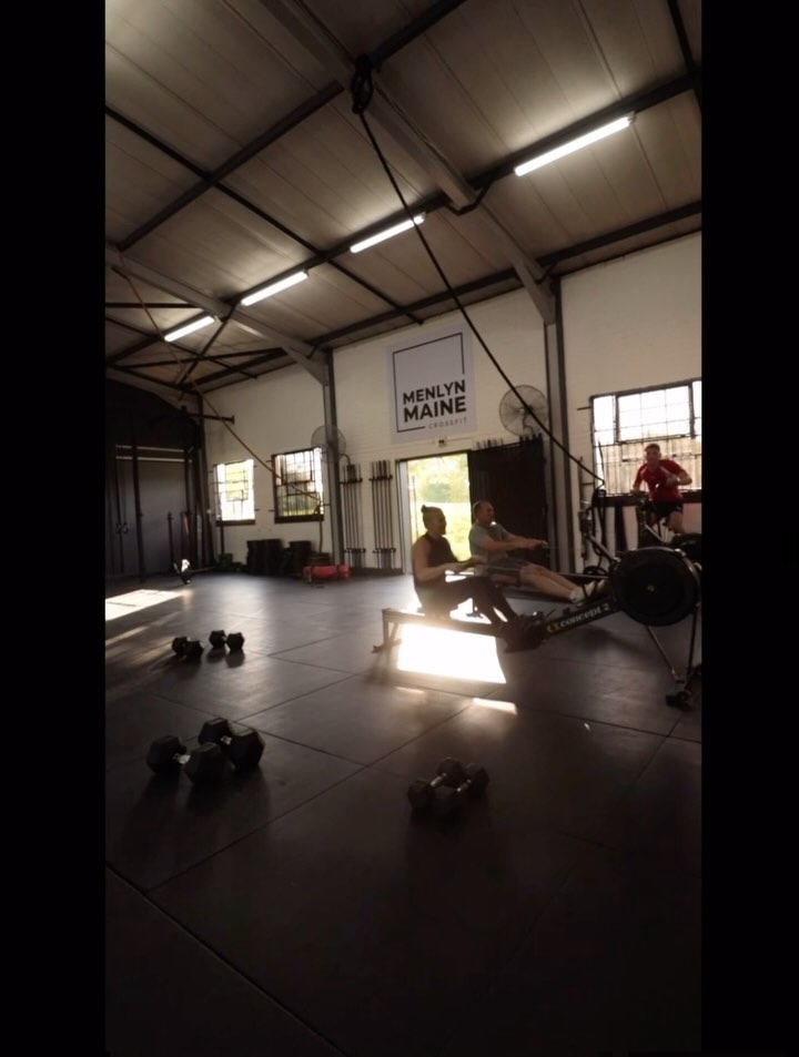 New box who dis?
After a fresh coat of paint along with some manual labour and some TLC it feels like we've got a brand new home 💪