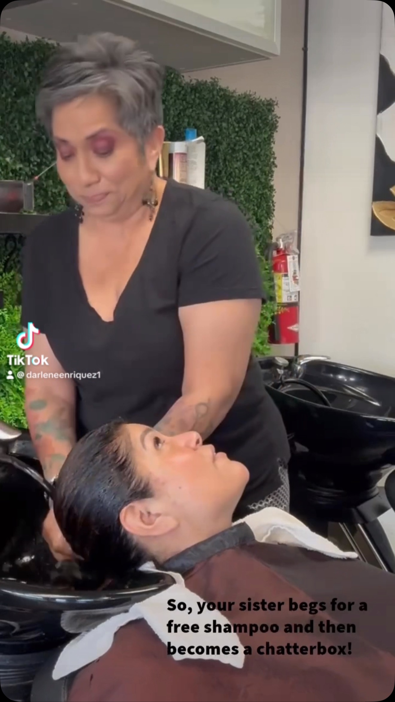 Giving you some laughs #theextensionqueen