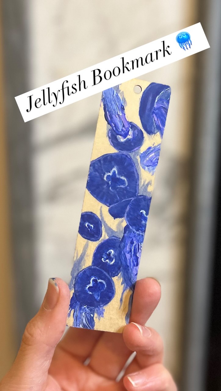 I had some fun painting this jellyfish bookmark! 🪼
#jellyfish #bookmark #reading