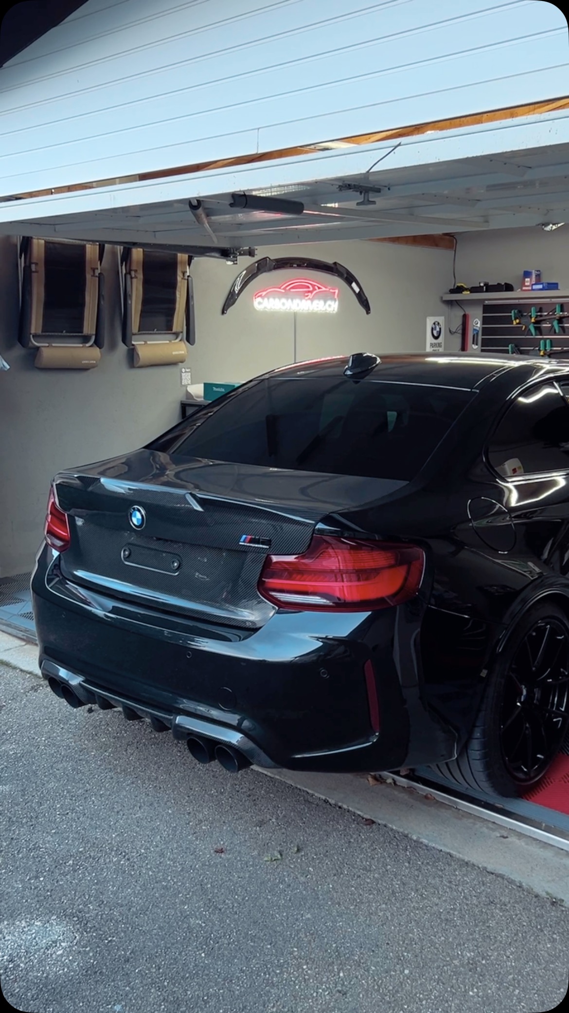 New MP carbon lip for the M2C of @surtax88 🔥
This lip is delivered with an homologation of ‘pedestrian protection’ to be 100% Swiss street legal 📄🇨🇭
#bmw #m2 #m2competition #mpcarbonlip #carbonparts