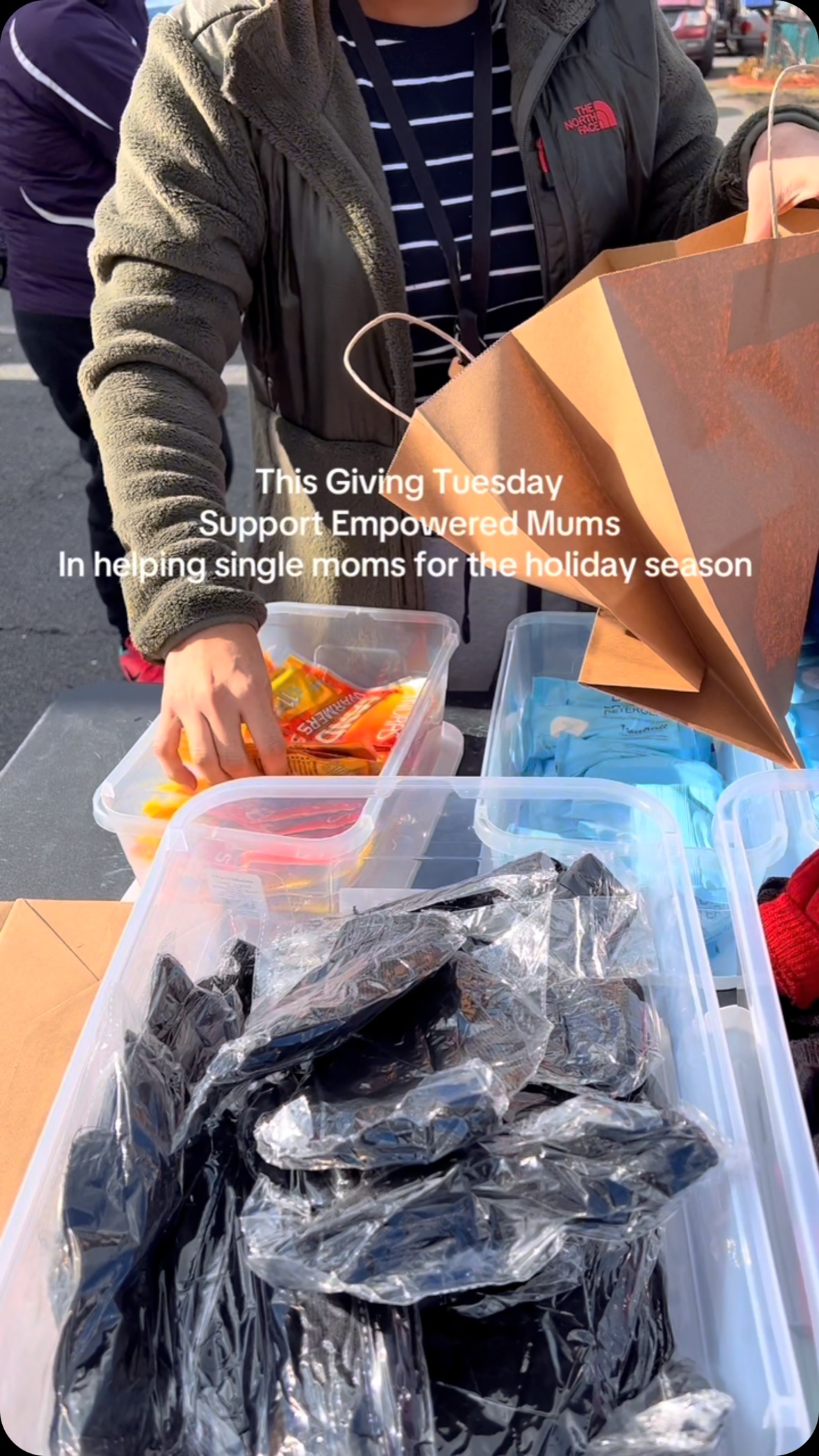 🎄✨ This #GivingTuesday, Empowered Mums Needs YOU! ✨🎄
This holiday season, we’re making spirits bright for single moms and their children through our Yearly Holiday Drive! 💝 From gifts under the tree to essentials for daily living, your generosity helps us bring joy and hope to families who need it most.
🎁 Here’s how you can help:
👉 Donate via the link in our bio.
👉 Share this post to spread the word.
👉 Tag friends who would love to make a difference.
Every dollar counts. Together, we can empower moms to create magical memories for their little ones this holiday season. 💕
Let’s show the power of community, compassion, and giving! 🙌
🌟 Donate now and change lives 🌟
#GivingTuesday2024 #EmpoweredMums #SupportSingleMoms #HolidayGiving #MakeADifference #SingleMomStrong #MomLifeMatters #LatinaNonprofit #GiveBack #CommunitySupport #SpreadLove #SeasonOfGiving #MomsHelpingMoms #NonprofitLife
Let’s make this the best holiday drive yet! ❤️