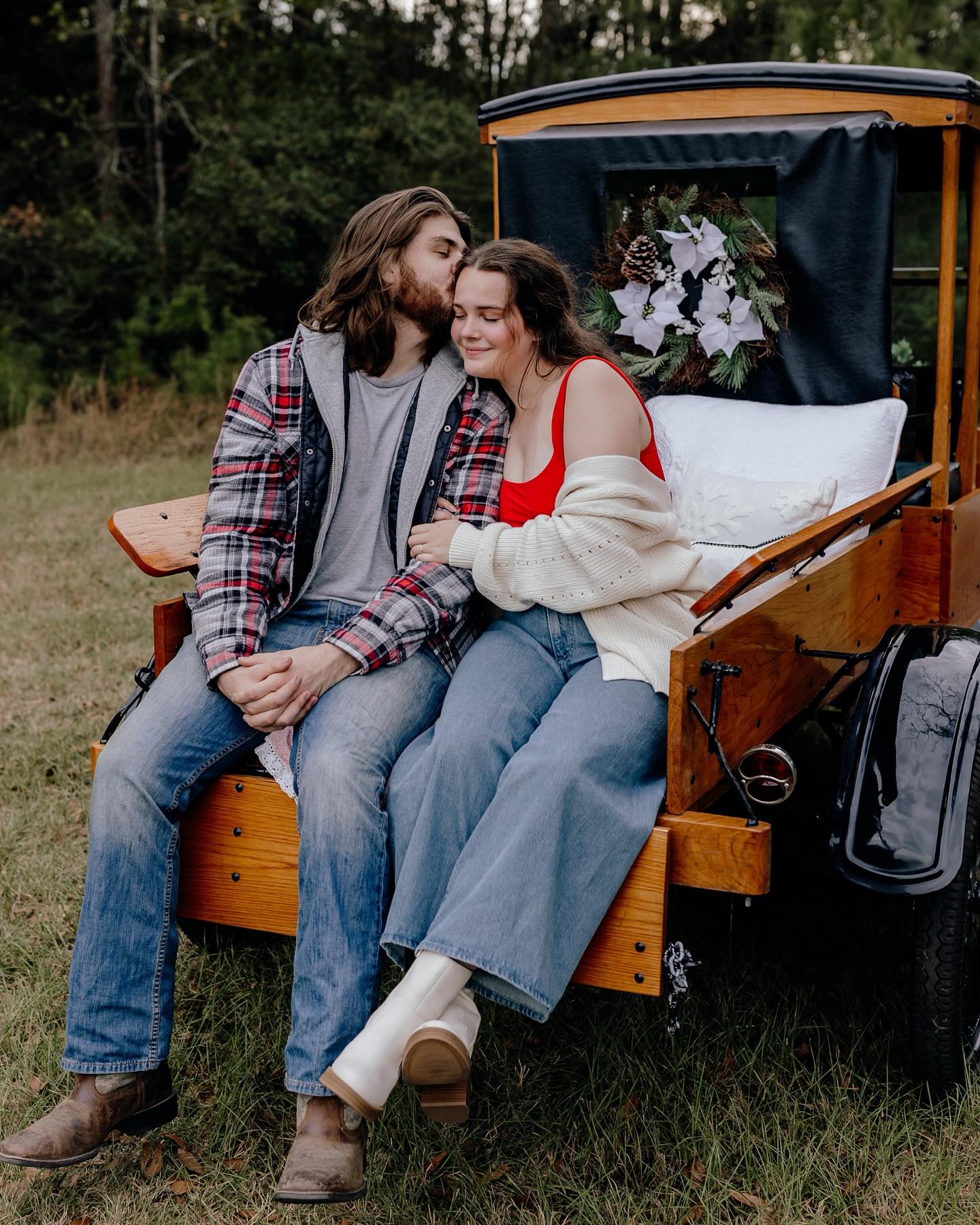 There’s too much going on right now to think of a caption, so just enjoy these sweet Christmas photos of these cuties. 🎄
#hattiesburgphotographer #mississippiphotographer #southmississippiphotographer #neworleansphotographer #nolaphotographer #southlouisisanaphotographer #neworleanslaphotographer