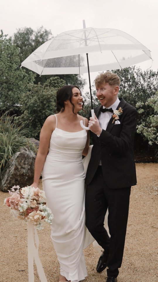 Emily & Connor at Adams Peak 💕
Get ready to see a whole lot more of these two, and my other gorgeous couples! So many weddings from this year to share! 🤍