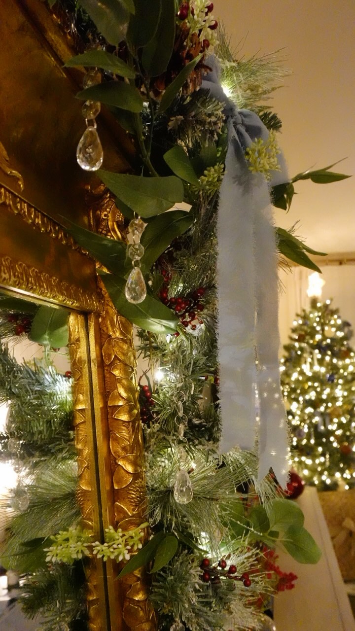 It’s beginning to look a like Christmas over here! 🎄❤️
.
.
.
.
.
.
.
.
.
.
.
.
.
.
.
.
.
.
#homedecor #homesweethome #holidays #blogging #christmastree #holidayseason #holidaydecor #blogger #christmasdecor #christmasiscoming #decor #explore #winterwonderland #holidayhome #december #blog #christmasdecorations #wintervibes #winteriscoming #countdowntochristmas #merrychristmas #santaclaus #christmastime #christmasmood #holidaymood #fyp