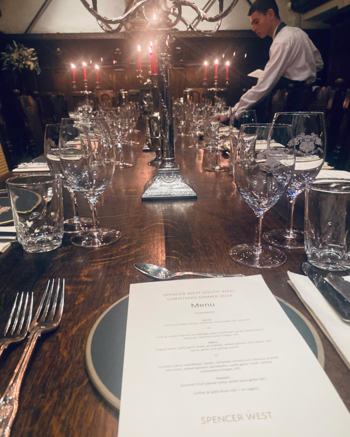 Christmas staff parties are well under way! Always such a beautiful place to work @tuckershall
We’re fully booked for Christmas and unfortunately had to refuse a few clients so if you don’t want to be disappointed next year, august is THE month to book in ;)
#staffchristmasparty #christmas #sustainablecatering #bespokemenu #localbusiness #exeter #tuckershall #exeterfood