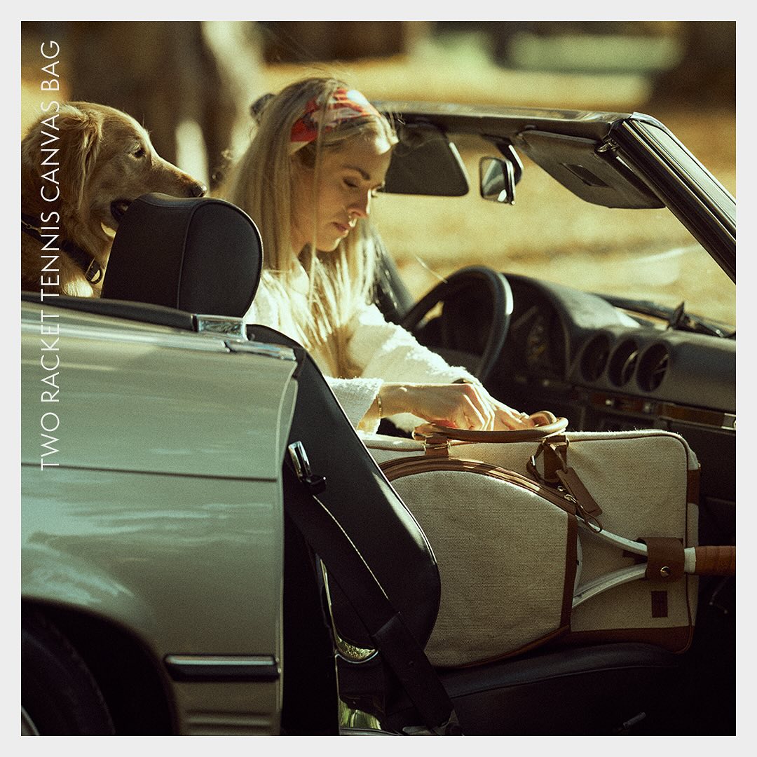 On the way to the tennis court. Hope you have had a great start of the weekend🎾🎾
.
@johanstjerneus
@johannathuresson
.
#EssTennis #BestWayToStart #MorningTennis #Weekend #TennisCourt #CanvasTennisBag