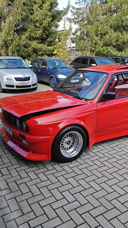 Scouting this rare E30 for a client.
We will be in Germany December 9th to the 16th
#e30m3 #folger #reels