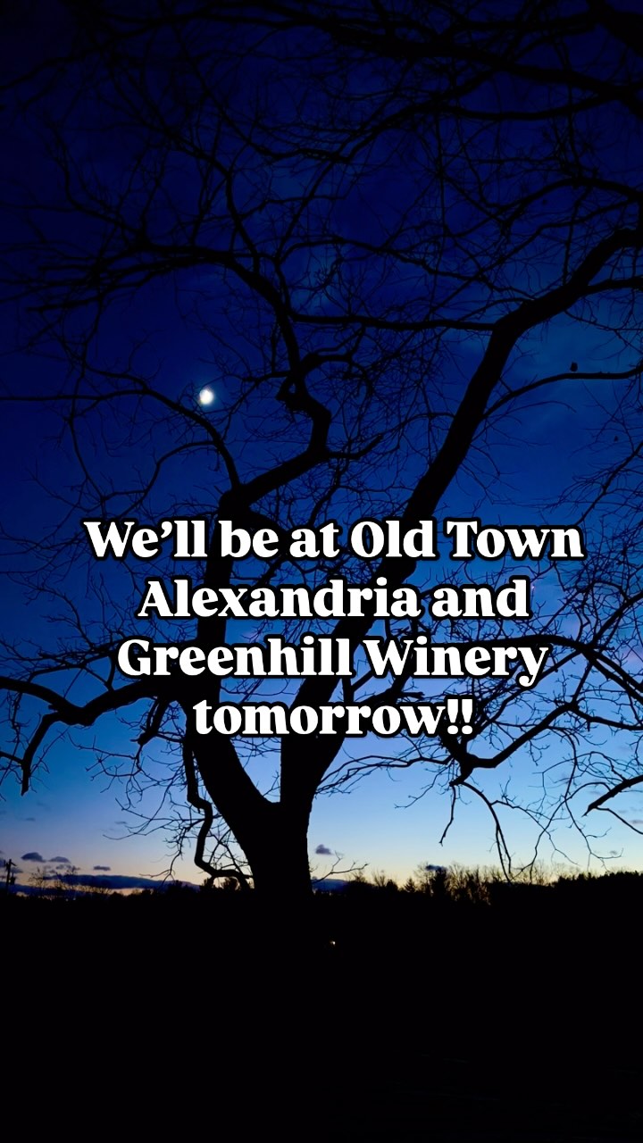 Trucks were packed tonight under a beautiful crescent moon. Join us tomorrow at Old Town Alexandria Farmer’s Market or at the Christkindlmarkt at Greenhill Winery. We’ve got wreaths, porch pots, kissing balls and centerpieces. Everything (even the centerpieces) is designed to last into the new year. We specialize in using dried flowers, seed pods and berries with our fresh evergreens for natural looking winter decor. Come by and enjoy all the festivities tomorrow. #walkingwindfarmandflorist #greenhillwineryandvineyards #oldtownalexandriava #oldtownalexandriafarmersmarket #christmasmarket