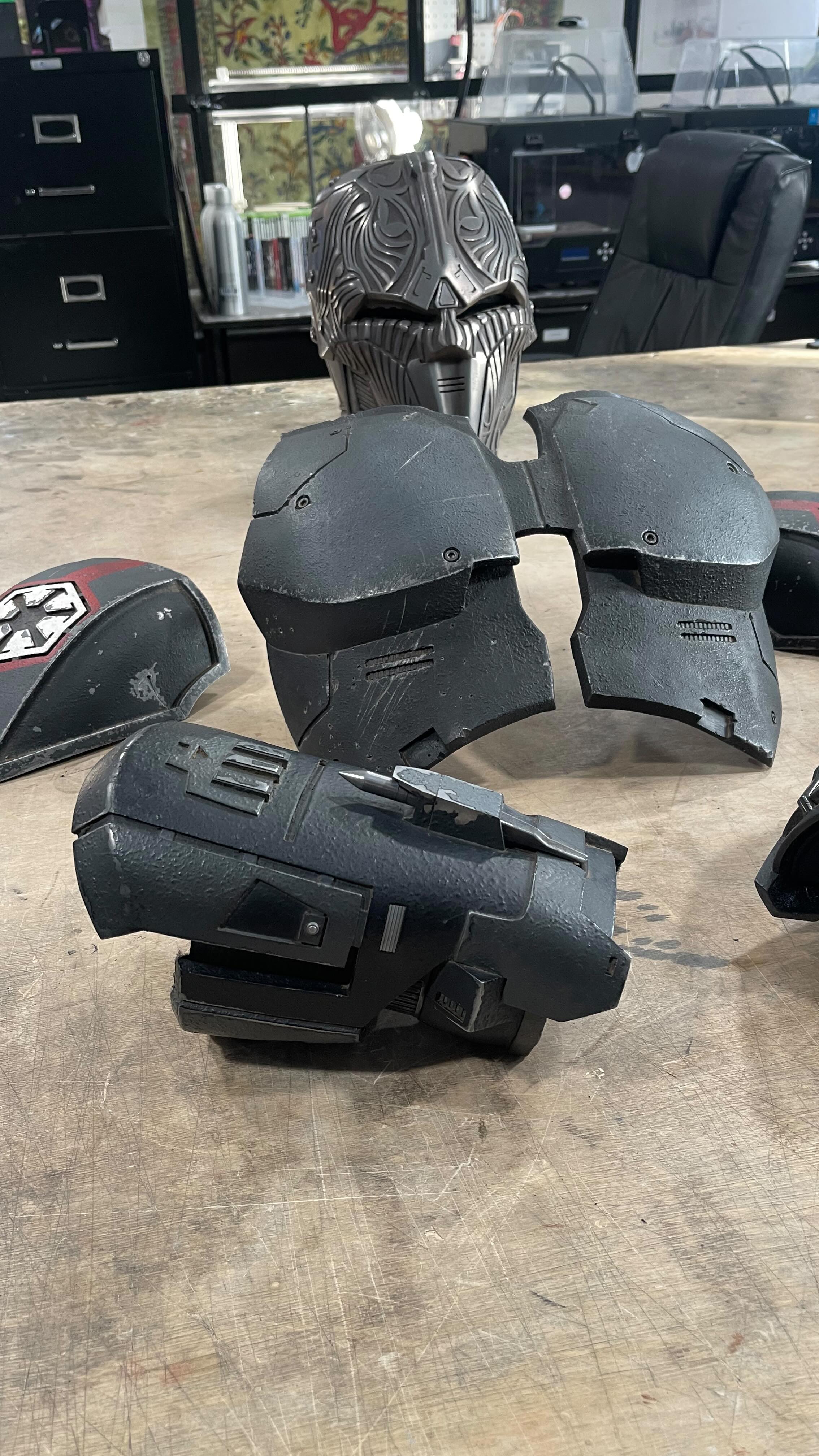 Hi! Been a while since I posted, but here’s a look at a pair of bracers I just completed for my Sith “Relic” Armor build. Bracers were cast from my almost decade old molds and needed a ton of cleanup. I used Model Pro Black by @specialtyresins infused with aluminum powder for the outer surface, backed this with Tough Cast 65D Black, and reinforced the interior with fiberglass. These things are heeeaaaaavy but virtually indestructible.
I printed and molded the little “bullet” assembly pieces at the top of each bracer for this - molds that I’ll be able to reuse for my revived and up-coming Sith Acolyte Armor kit (but when?!). I’m remaking the hand plates with claws as we speak. Thank you for looking!
#mynocksden #starwars #starwarscosplay #sithcosplay #sithacolyte #sith #swtor #swtorcosplay #cosplay #armor
