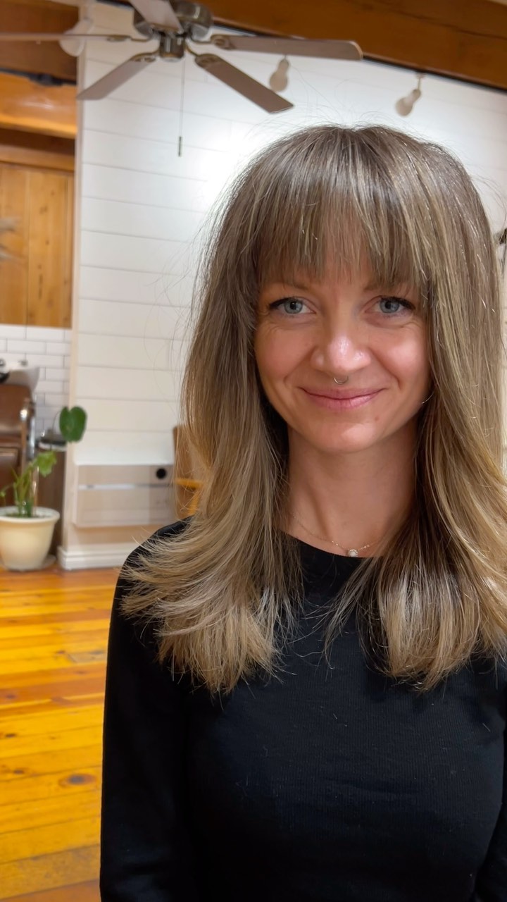 When the sun goes down early you don’t get the best after photos of the true haircolor but that’s not going to stop us from Showing off our yearly blonding with touch of bangs!
.
We talk about the hair we specialize in is to complement your lifestyle! That means if you only come in once a year; your hair will grow out flawless. You won’t “need” to get your hair done but you’ll want to invest in your hair and get the full pamper.
.
What’s your next hairstyle?? Ready to switch it up for the new year? Let get you booked ASAP!