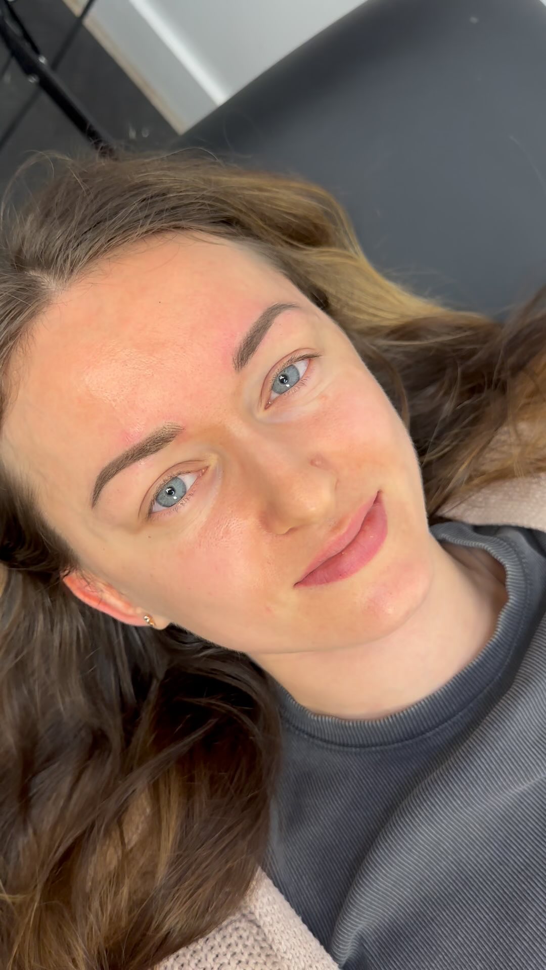 Absolutely obsessed with these powder brows done by Iryna @whiterock_permanent 😍
December promos:
🎁Book a full set, get 20% off plus a $20 service voucher
🎁Bookings for lash lift & tints and brow laminations qualify you for a $20 service voucher
🎁Book dermaplaning, get a choice of a free brow wax & tint OR a travel OM skincare cleansing balm or face mask
🎁Dermaplaning giveaway! Enter to win a FREE dermaplaning session!
How to enter:
(1) Follow us
(2) Share this post to your story and tag us
(3) Tag a friend in the comments of this post (each comment earns another entry!)
Winner will be announced December 16th so make sure you get those entries in!✨
*cannot combine with other offers*
*valid for bookings with Iryna until 31/12/2024*
*must complete all steps to be entered to win free dermaplaning session*
📱 604-440-5578
📧 hellonectarbeauty@gmail.com
🌐 www.nectar-beauty.ca
📍135-3388 Rosemary Heights Crescent, South Surrey
—
eyelash extensions, lashes, lash lift, skincare, permanent makeup, south surrey, white rock, small business, shop local
—
#southsurrey #southsurreybusiness #southsurreylashes #whiterock #whiterocklashes #lashextensions #eyelashextensions #browlamination #browtinting #browhenna #lashliftandtint #waxing #permanentmakeup #pmu #salon #sale