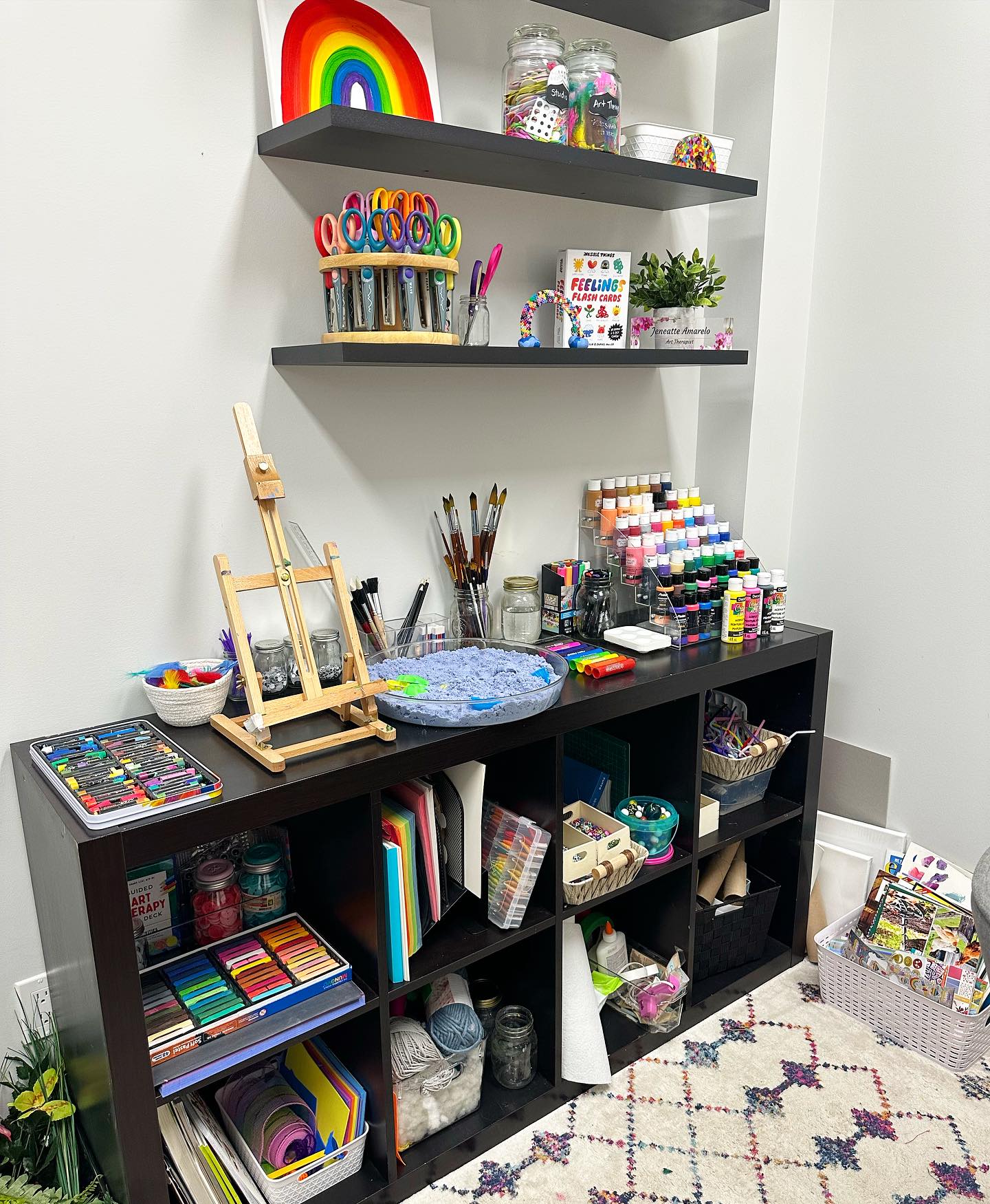 In this small corner of our community, creativity blooms and connection thrives—a space for healing, sharing, and finding wellness through art.
#ymm #ymmarttherapy #arttherapy