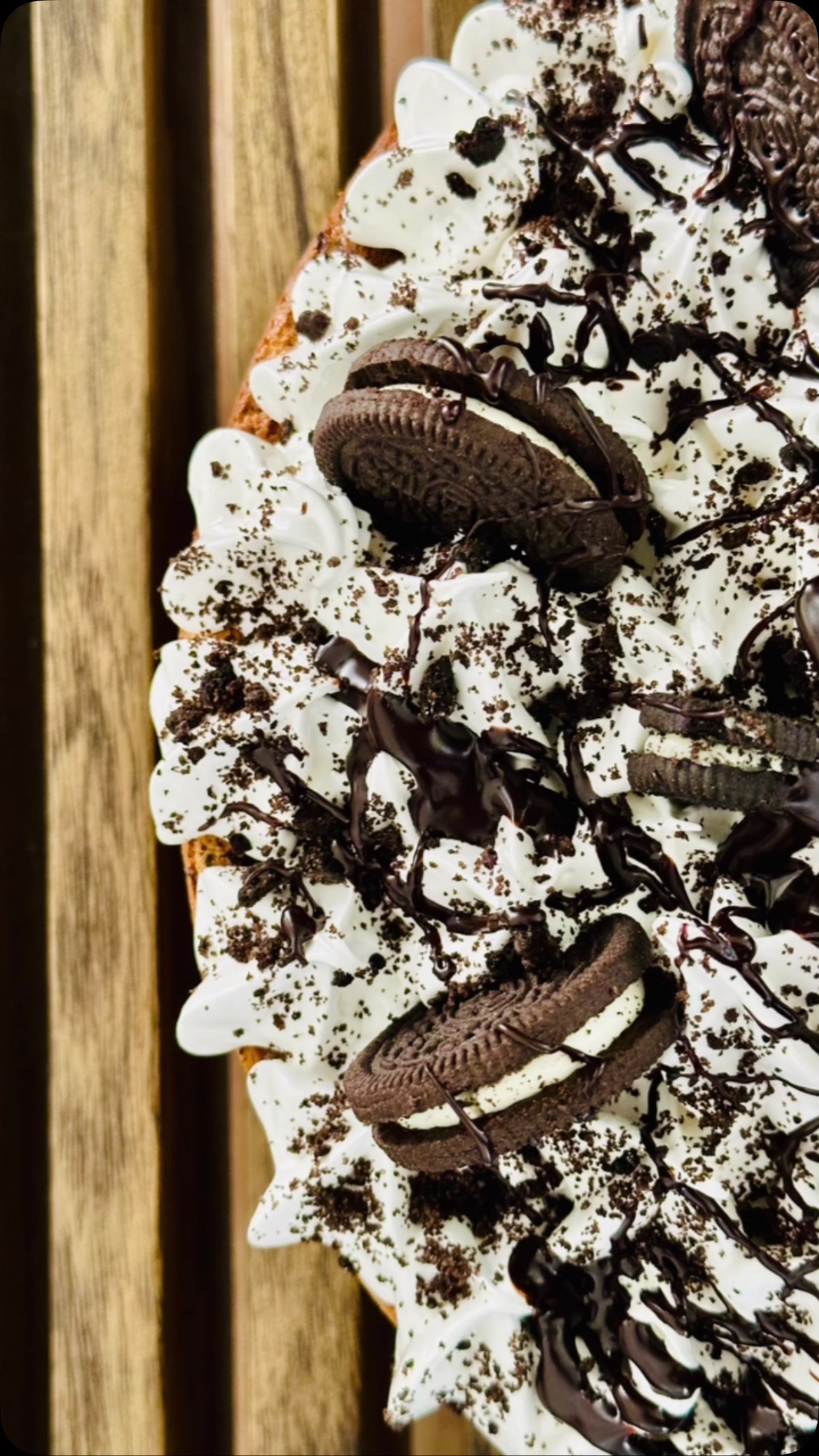 Dream Extreme Oreo Cheesecake!! 😋😋😋😋😋😋😋
Base de Oreo, Crean Cheese de Oreo y Chocolate Blanco.
Cobertura de Merengue Italiano, lluvia de Oreo y Chocolate.
No te podes perder esta delicia!
#christmas #cheesecakeoreo #cheesecake #cheesecakelovers