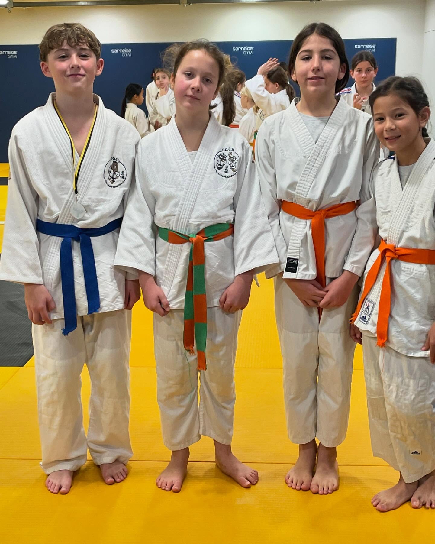 Belle journée pour notre Benjamin et nos Benjamines pour le championnat de la tournée des Landes à Mont de Marsan 😊 tout le monde sur le podium félicitations
Un grand merci à la Team du stade Montois 🍾🎉🎊🤩💪🥋
#dojosaintmartinois #judolandes #comitedeslandesjudo
