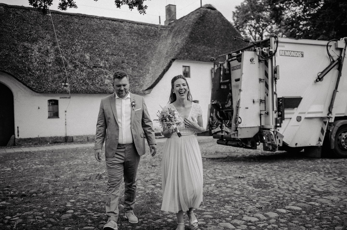 Ganz viel Liebe für die unperfekten besonderen Momente ✨
#hochzeitsfotografie #schleswigholsteinhochzeit #heirateninschleswigholstein #hochzeitsfotograf #nordseehochzeit #ostseehochzeit #hochzeitamstrand #gartenhochzeit #schleswigholsteinwedding #fotograf