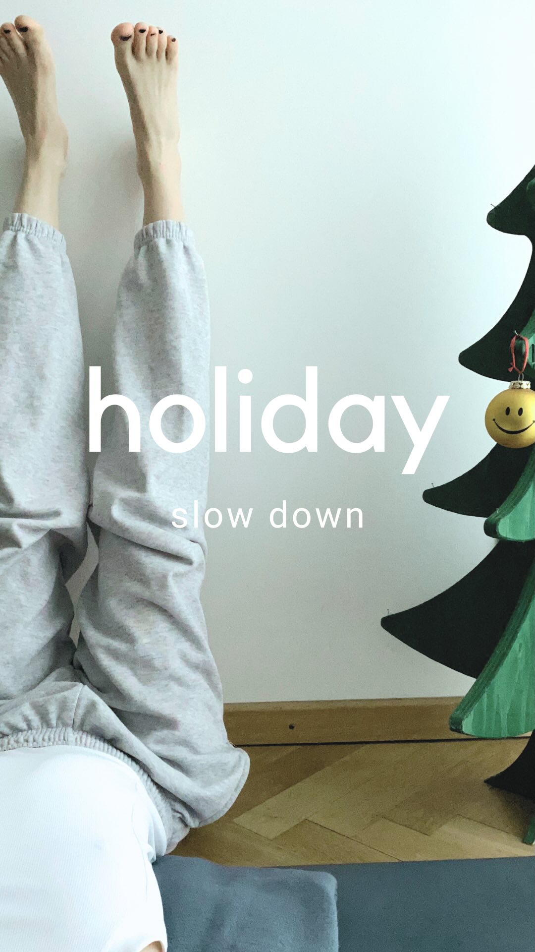 Ready for holiday season!
✨ Slow down with these 3 restorative yoga poses:
1️⃣ Supported Backbend – Open your heart and release tension.
2️⃣ Supported Child’s Pose – Find comfort and grounding.
3️⃣ Viparita Karani (Legs-Up-The-Wall) – Rejuvenate and reset.
Breathe, relax, and give yourself the gift of stillness. 🌿🎄
#holidayyoga #slowdownseason #restorativeyoga #selfcare