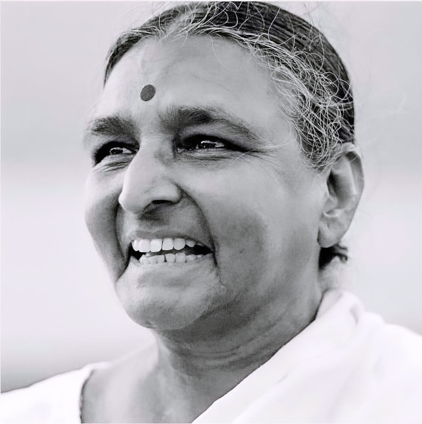 Remembering Geeta Iyengar 🙏🏽
“When you inhale, you are taking the strength from God. When you exhale, it represents the service you are giving to the world”.
Honored to add the opportunity to attend her wonderful classes at RIMYI.
Gratitude for all the teachings and legacy.
7 December 1944 - 16 December 2018
.
.
.
.
.
#geetaiyengar #iyengaryoga #yogalegacy #geetaji #yoga #yogainspiration