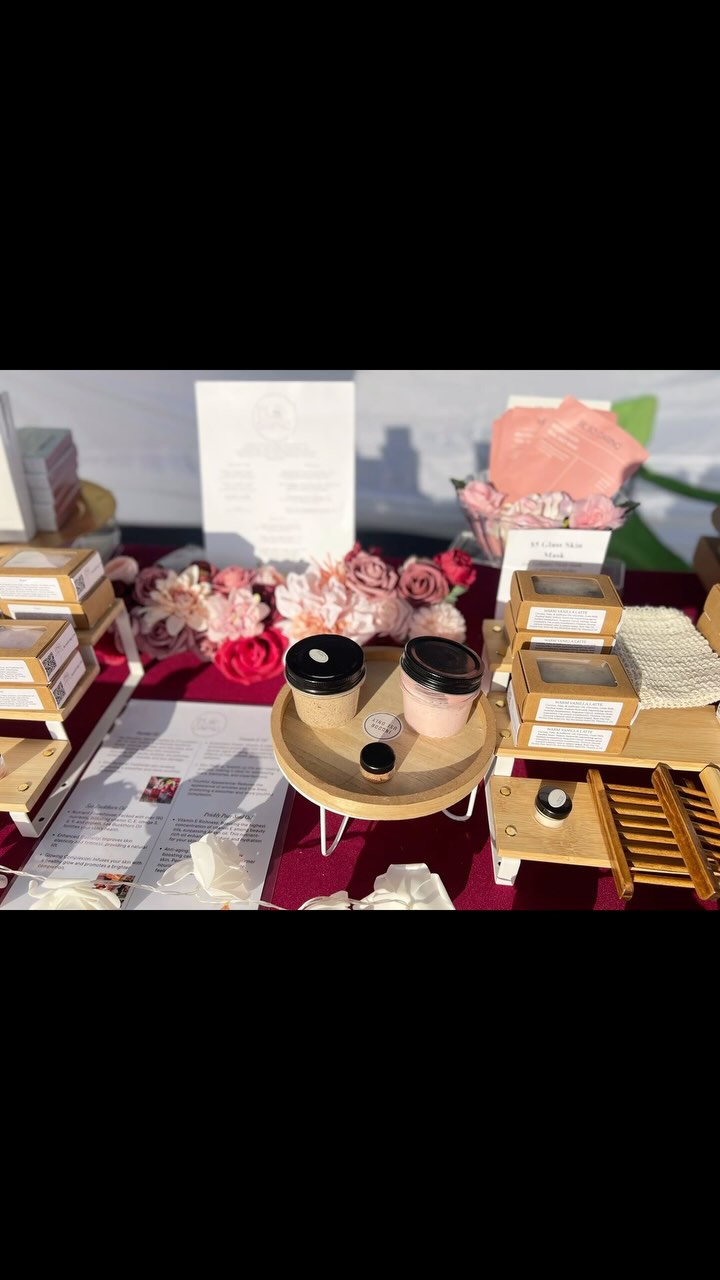 Join us for a festive Holiday Market featuring Santa visits, delicious food trucks, and magical train rides! Fun for the whole family awaits—don’t miss it!
Spread the joy by bringing unwrapped toys and gift cards to donate and make someone’s Christmas brighter.
#besodaring #beso #smallbatchsoap #smallbatchskincare #handmade #holidaymarket #