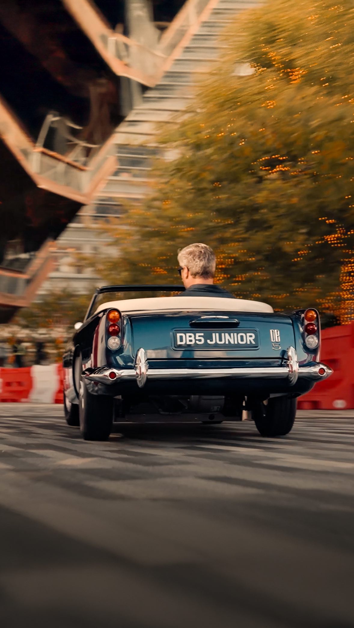 Making a statement in the heart of NYC 🗽
Our recent collaboration with Hedley Studios brought their unparalleled automotive artistry to Hudson Yards, showcasing their incredible products on a custom circuit outside the iconic Vessel.
The Gentleman Racer Ltd provided photo and video services with a focus on bringing the Hedley lifestyle to life.