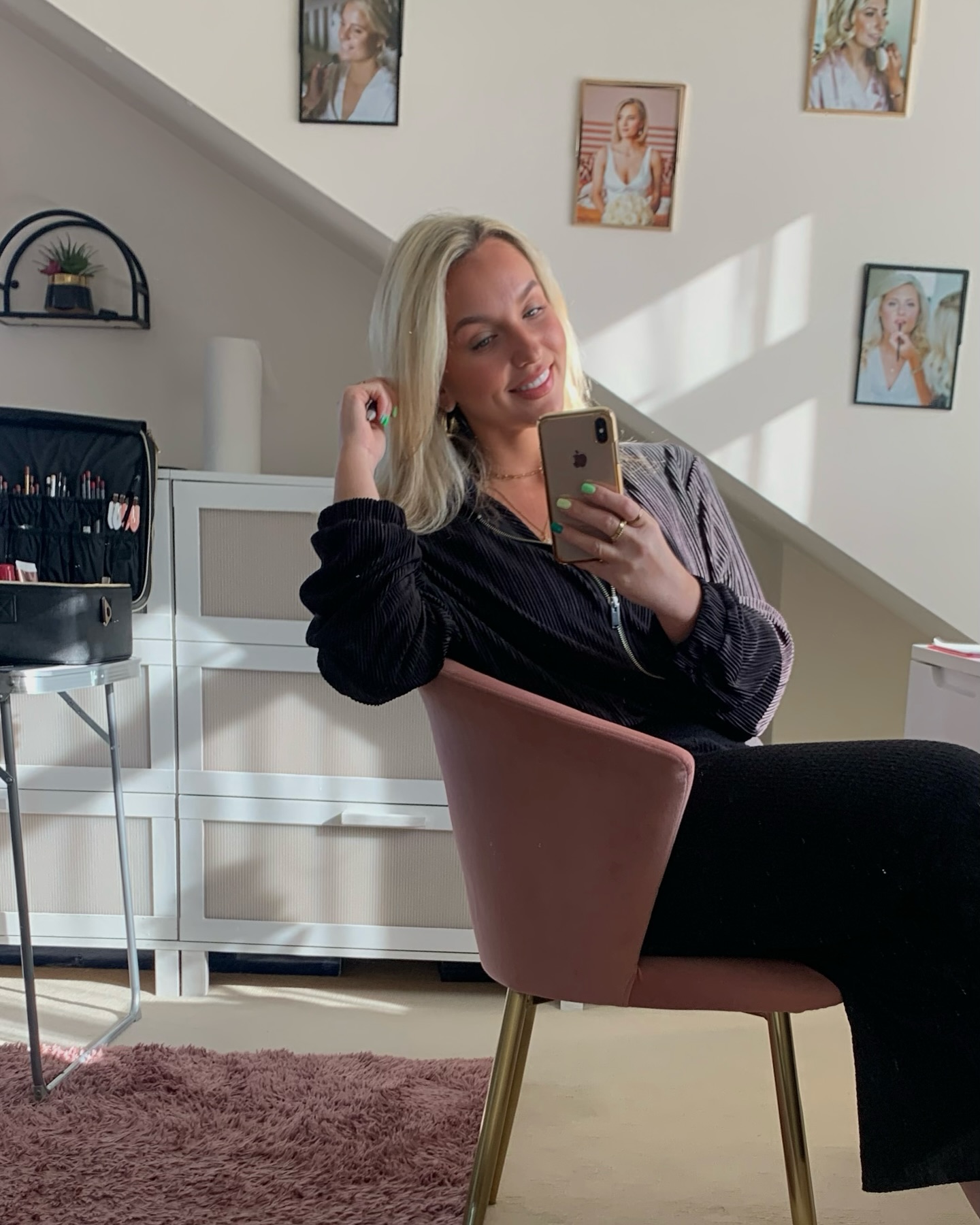 ✨Re-Introducing Me✨
It’s been a while, so…HEY! I’m Hannah, I specialise in creating natural, glowing bridal makeup looks💄
I create fun, relaxed and uplifting experiences for brides that oozes good-vibe energy and empowers women to step into their dream bridal self with confidence and ease. I’m dedicated to easing anxiety around bridal makeup and together, embark on an exciting makeup journey to “I do”.
What sets me apart? It’s my unique balance of good-vibe and calming energy, making sure you feel completely at ease, alongside my ‘less is more’ approach to makeup, helping you embrace your most beautiful and authentic bridal self. ✨
👉🏻 Be sure to follow this page, in order to join me on this journey of showcasing my beautiful brides, getting ready for their ‘I do’ day in a safe and welcoming space.💋
-
-
-
#bridalmakeupartist #makeupartist #makeupartistsworldwide #highvibe #bridetribe #bridalmakeup #bridalmakeuplook #glowymakeup #glowymakeuplook #makeupinspiration #bridalmakeupinspo #bridalmakeupinspiration #bridetobekent #2025bride #2025brides #2025bridetobe #2026bride #womensupportingwomen #selflove #femaleempowerment #positivemindset #weddingprep #bridalmakeupartists