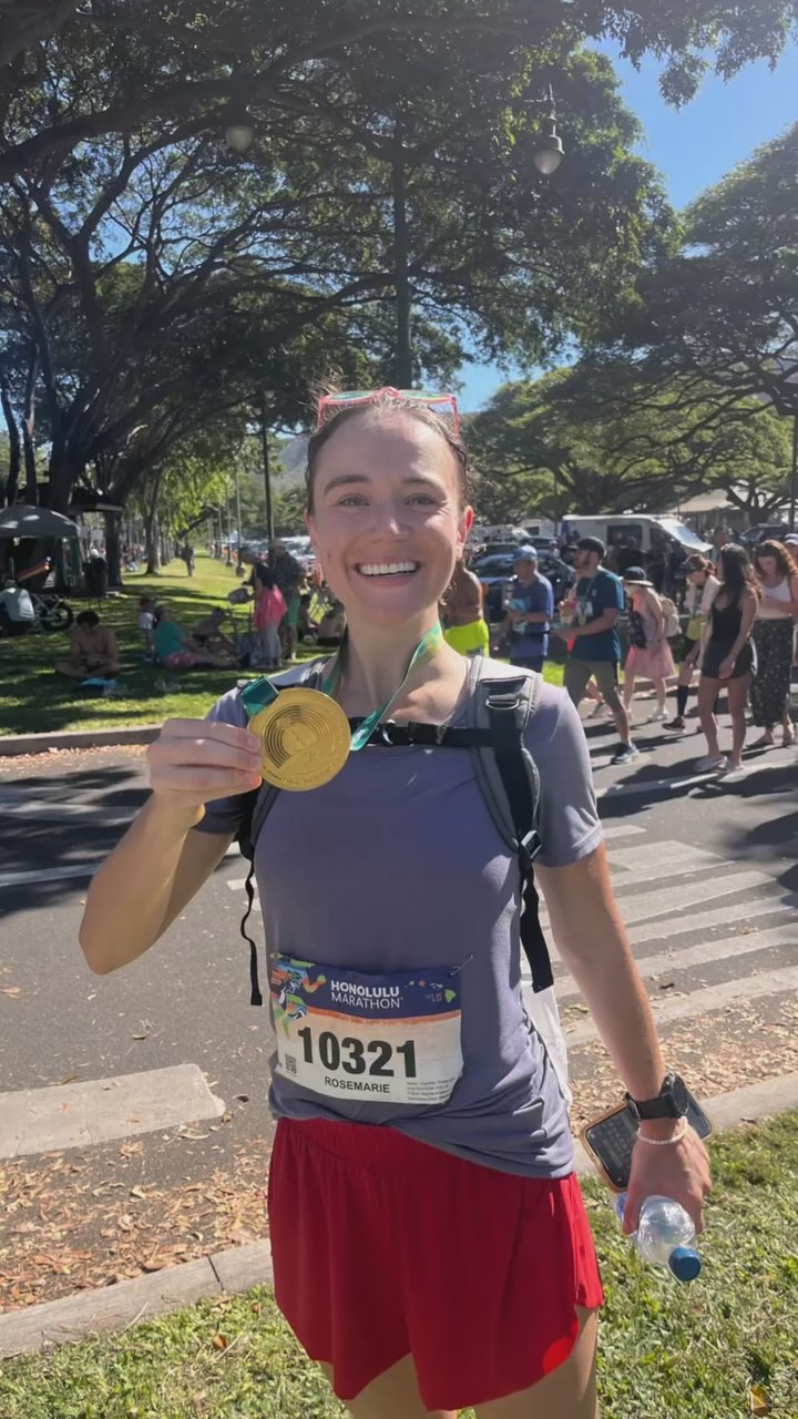 26.2 miles in paradise! 🌺
Thank you to everyone who called, texted, horn honked, and cheered to help fuel the way. Marathons always make me teary and this was no exception. They are a beautiful example of unity and another reminder the journey is the destination, baby!!
Special shout out to my pitcrew @jakethecake031 and that 11/10 ocean dip 🤩🌊
