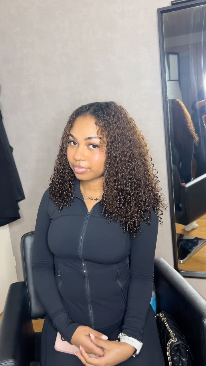 SO BEAUTIFUL OUR BROWN BUNDLES🤎 could youu believe this is her second time install! HIGH QUALITY ONLY.
SHOP NOW www.laceaddicted.com or click or 🔗 in bio!
Hairstylist: @raeven.aesthetics