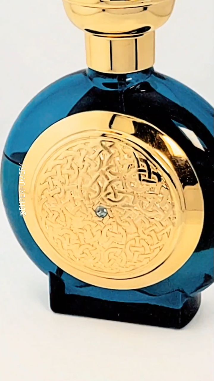 When you glance at a Boadicea bottle and see the sapphire in the center of its shield🛡️, prepare yourself for an olfactory 👃 adventure of timeless British 🇬🇧 artisanship. Go into battle with Blue Sapphire and the rest of the line from Boadicea the Victorious at Beverly Hills Perfumery!
⭐️⭐️⭐️⭐️⭐️
Please check our website, or contact us for more info. 310.888.8807
264 N. Beverly Dr. Beverly Hills, CA 90210
.
Video by: Hello Hollywood Productions.
@hellohollywoodtv
.
.
#BeverlyHillsPerfumery
#BHPerfumery
#BoadiceaTheVictorious
#Boadicea
#QueenBoadicea
#BritishPerfumery
#EnglishPerfumery
#BlueSapphire
#GreenSapphire
#TobaccoSapphire
#AquaSapphire
#OudSapphire
#Almas
#nicheperfume
#nichefragrance
#fragrance
#luxuryperfume
#smellgood
#perfumelover
#fragrancelover
#fragrancejunkies
#BeverlyHills
#LosAngeles
#RodeoDrive
#BeverlyDrive
#sotd
#sotn
#fraghead
#perfumecollector
#instaperfume