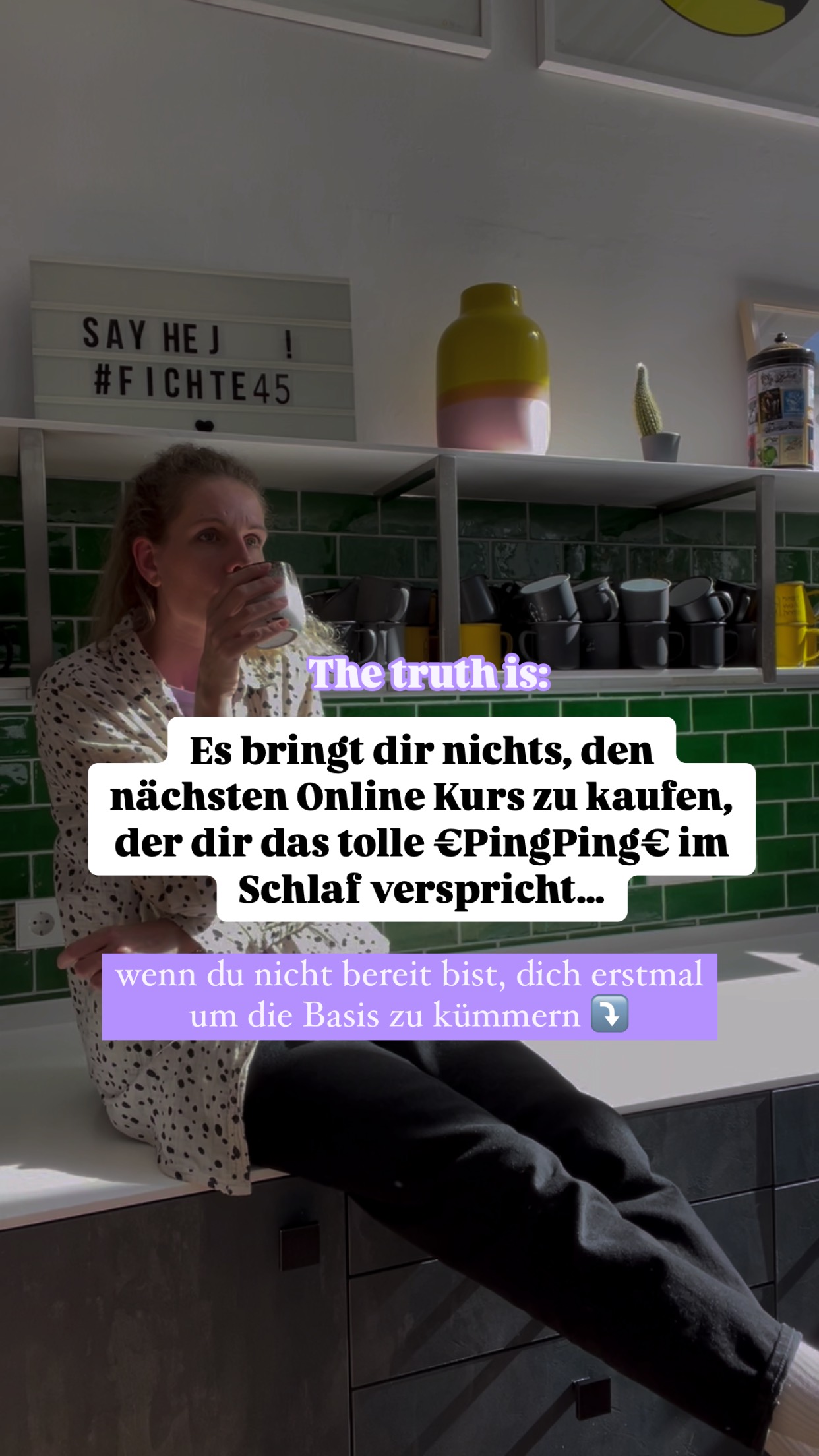 Ich sehe es so oft… 😮💨
Es gibt so viele Coaches und Dienstleisterinnen, die unglaublich talentiert sind – aber ihr Fundament besteht eher aus Kieselsteinen als bombenfester Beton.
Das Ziel, eine solide, freiheitsbringende Selbstständigkeit aufzubauen, fühlt sich an wie eine riesige Hürde.
Vielleicht hast du schon unzählige Freebies runtergeladen oder dir diesen einen Online-Kurs gekauft – und trotzdem funktioniert es einfach nicht so, wie du es dir vorgestellt hast.
Hier liegt oft der Knackpunkt: In der Theorie klingt alles so einfach - das dann auch in die Praxis umzusetzen ist eine ganz andere Sache.
Das passiert oft, wenn das Fundament fehlt:
🔥 Hast du deinen Lieblingskunden klar definiert – oder versuchst du, möglichst viele zum Kauf zu animieren?
🔥 Spricht dein Content genau die Menschen an, die wirklich bereit sind, bei dir zu buchen?
🔥 Sind deine Angebote so aufgebaut, dass sie für deine Kund:innen echte Ergebnisse liefern und dir Umsatz bringen?
Hältst du dich mit Dingen beschäftigt, die „sich wichtig anfühlen“, oder arbeitest du wirklich an dem, was zu Anfragen und Ergebnissen führt?
**Wenn nicht, lass uns das ändern.** Dein Online-Business braucht ein stabiles Fundament – damit du mit Klarheit und Strategie in dein Traumbusiness durchstartest und richtig echte Fortschritte machst. 🚀
Ich weiß, dass in deinem Business so viel mehr steckt, als du gerade nutzt. Lass uns deine tausend Ideen strukturieren und dich für deine Kunden unübersehbar machen.🦄
Kommentiere mit “Bald ist Neujahr” und ich sehe mir kostenfrei an, ob dein Fundament die Silvesterböller übersteht oder du lieber nochmal nachbessern muss.
POSITIONIERUNG
WUNSCHKUNDEN
BUSINESSAUFBAU
ONLINEBUSINESS
COACHINGFUERFRAUEN
CONTENTPLAN CONTENTSTRATEGIE
ONLINE KUNDENGEWINNUNG
BUSINESSSTARTEN
#Positionierung #Businessaufbau #onlinebusiness #mehrkunden #instahacks #mehrreichweite