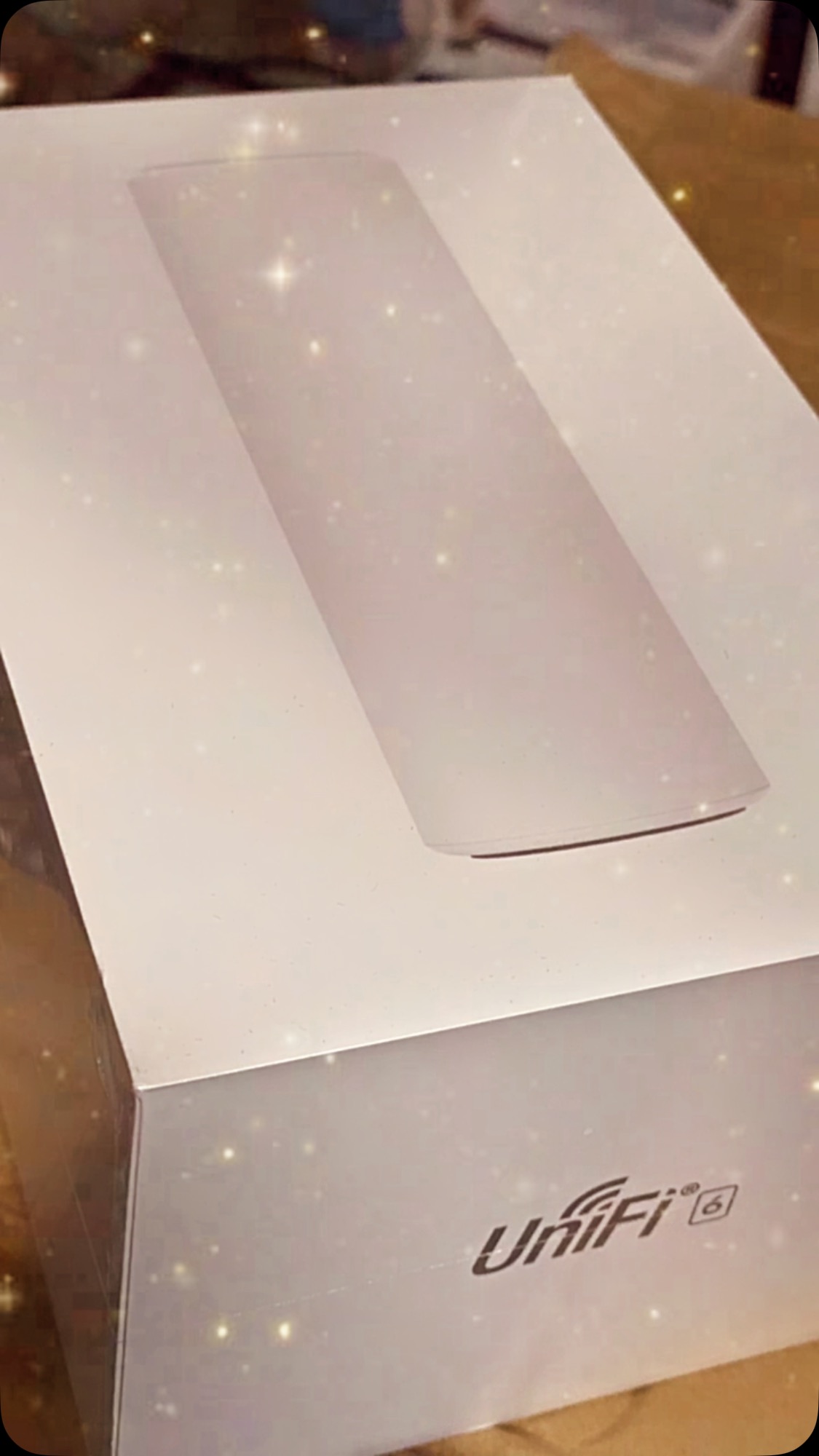 @ubiquiti U6 mesh wifi access points provide a great discrete outdoor solution for wifi distribution. This installation is providing the client with wifi access at the front of their property.
#smarthome #luxuryhomes #ubiquiti