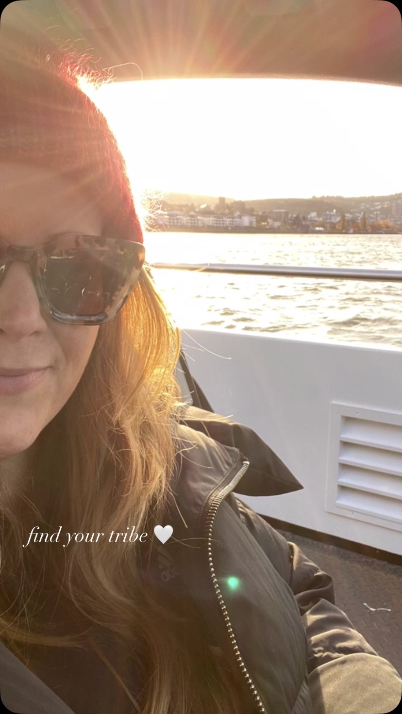 know and treasure your tribe ❤️ those that help you grow, heal and laugh!
#ilovemytribe #grateful #love