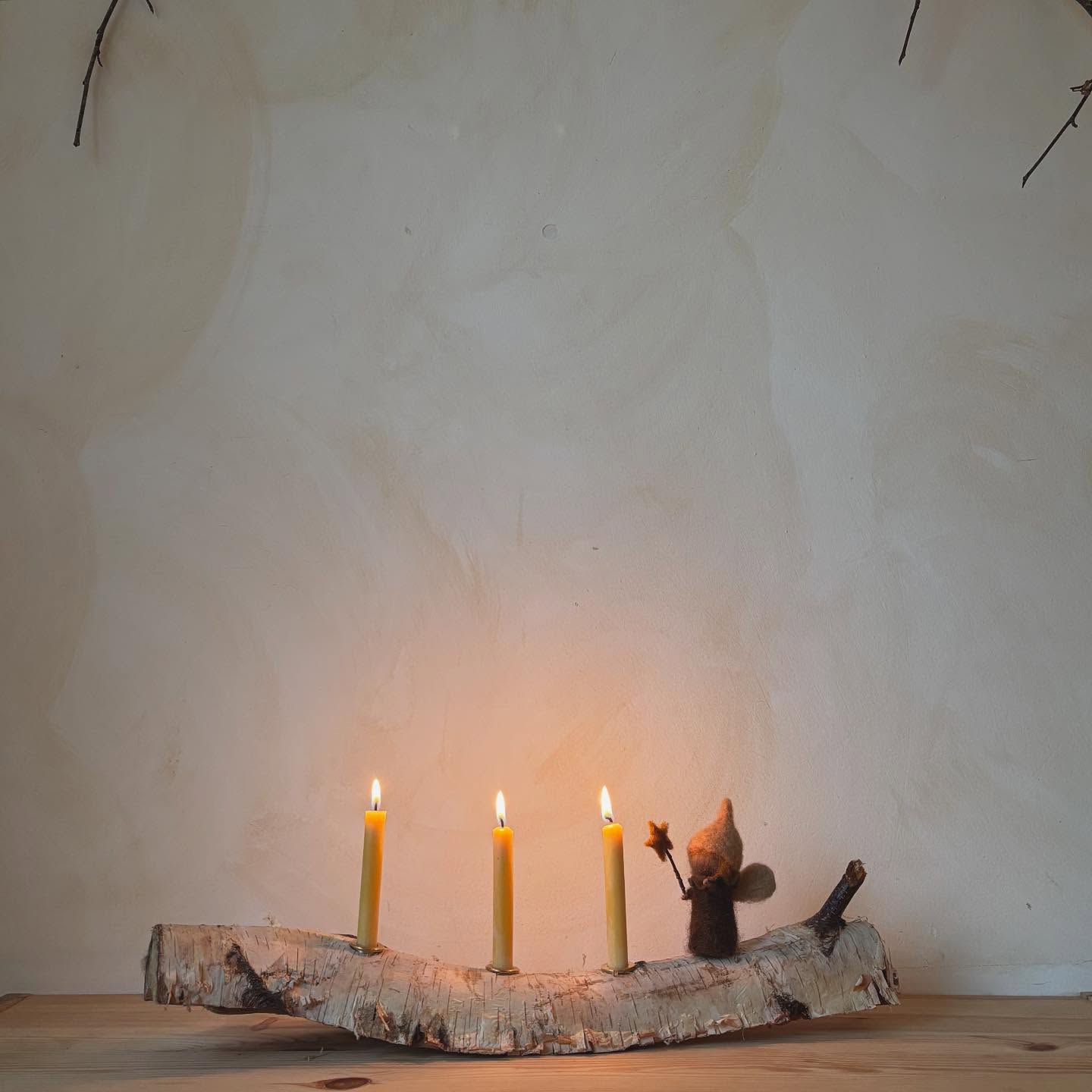 ✨ Derde advent ✨
#advent #sintnicolaas #adventszeit #levenmetdeseizoenen #jaarfeest #seizoenstafel #jaartafel #jaartafelfiguren #natvilten #felting #feltingwool #needlefelting #handgemaakt #vrijeschool #vrijeschoolmoeder #waldorf #waldorfinspired #waldorfhome #jahreszeitentisch #waldorfschule #gefühlt #herbst #vrijeschoolonderwijs #waldorfkinder #flatlay #advent #adventsmarkt #firstadvent #derdeadvent #adventspiraal #thirdadvent