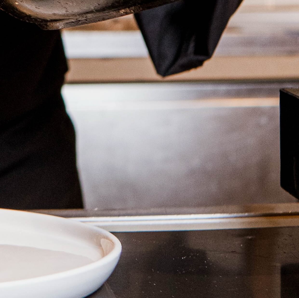 Un nouveau menu, une nouvelle expérience culinaire
Plongez dans un univers de saveurs où chaque plat raconte une histoire. À travers cette campagne photo; réalisé pour Radisson Blu Hotel Dakar Sea Plaza découvrez l’élégance culinaire.
#DIGICOF #RadissonBlu#Hotel #Luxury #Communication #dakar #CommunicationAgency